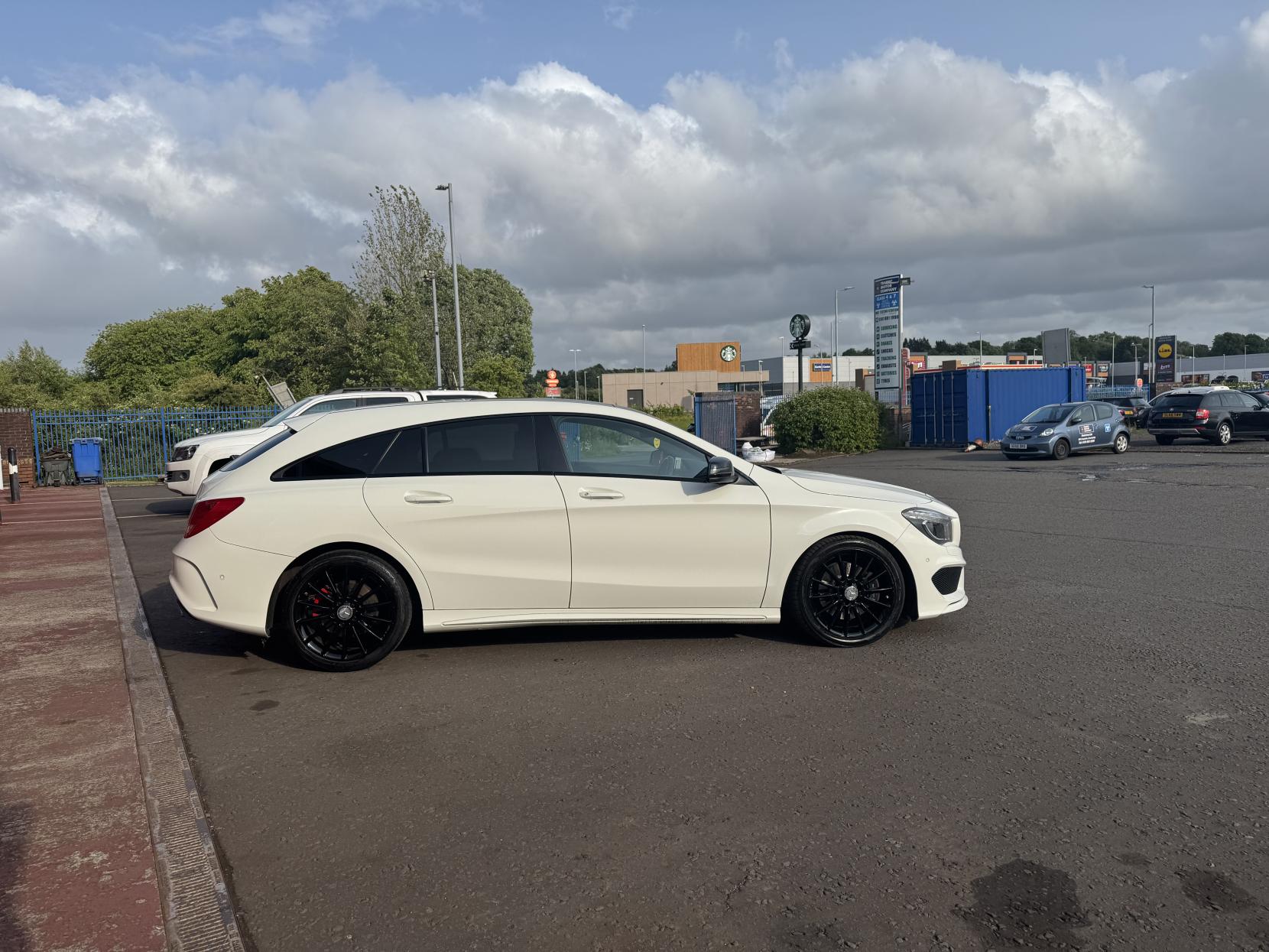 Mercedes-Benz CLA 2.1 CLA220d AMG Sport Shooting Brake 5dr Diesel 7G-DCT Euro 6 (s/s) (177 ps)