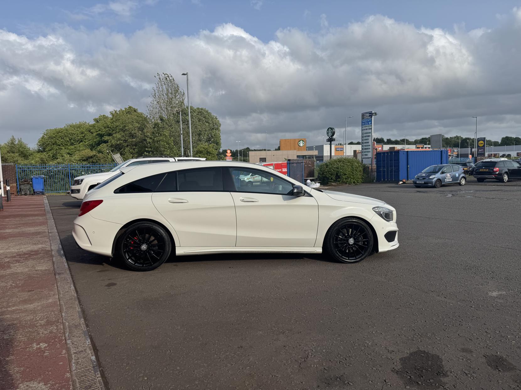 Mercedes-Benz CLA 2.1 CLA220d AMG Sport Shooting Brake 5dr Diesel 7G-DCT Euro 6 (s/s) (177 ps)