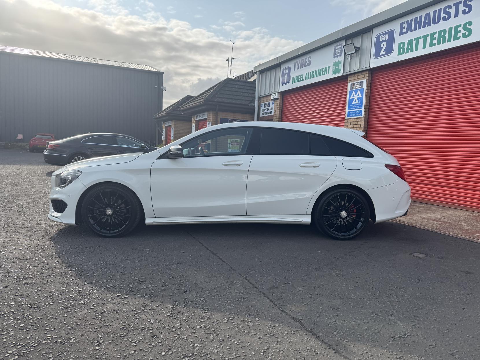 Mercedes-Benz CLA 2.1 CLA220d AMG Sport Shooting Brake 5dr Diesel 7G-DCT Euro 6 (s/s) (177 ps)