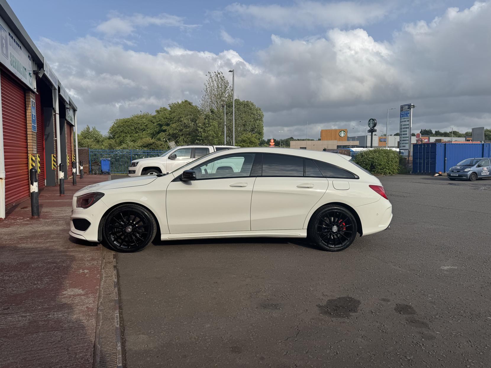 Mercedes-Benz CLA 2.1 CLA220d AMG Sport Shooting Brake 5dr Diesel 7G-DCT Euro 6 (s/s) (177 ps)