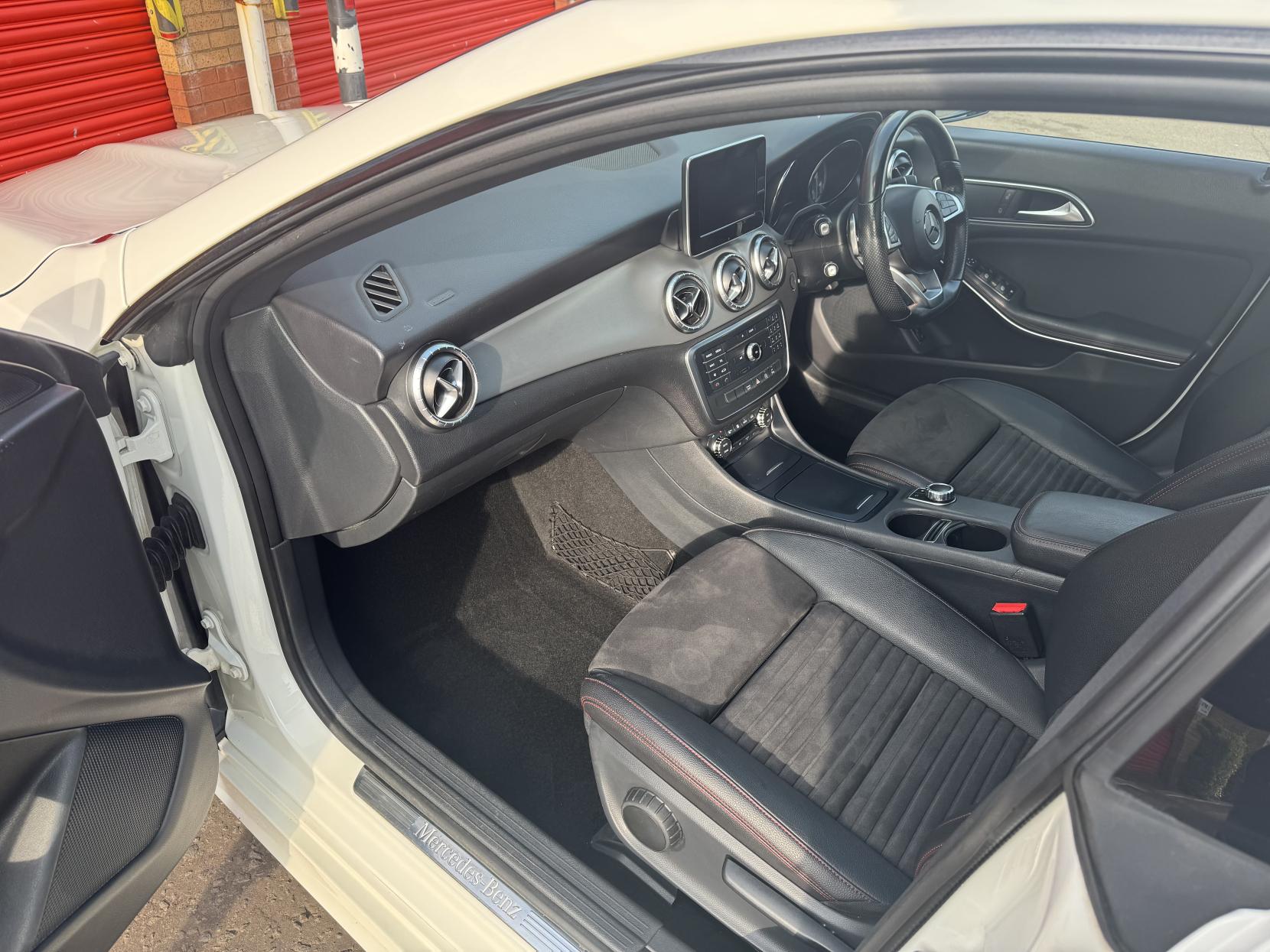 Mercedes-Benz CLA 2.1 CLA220d AMG Sport Shooting Brake 5dr Diesel 7G-DCT Euro 6 (s/s) (177 ps)