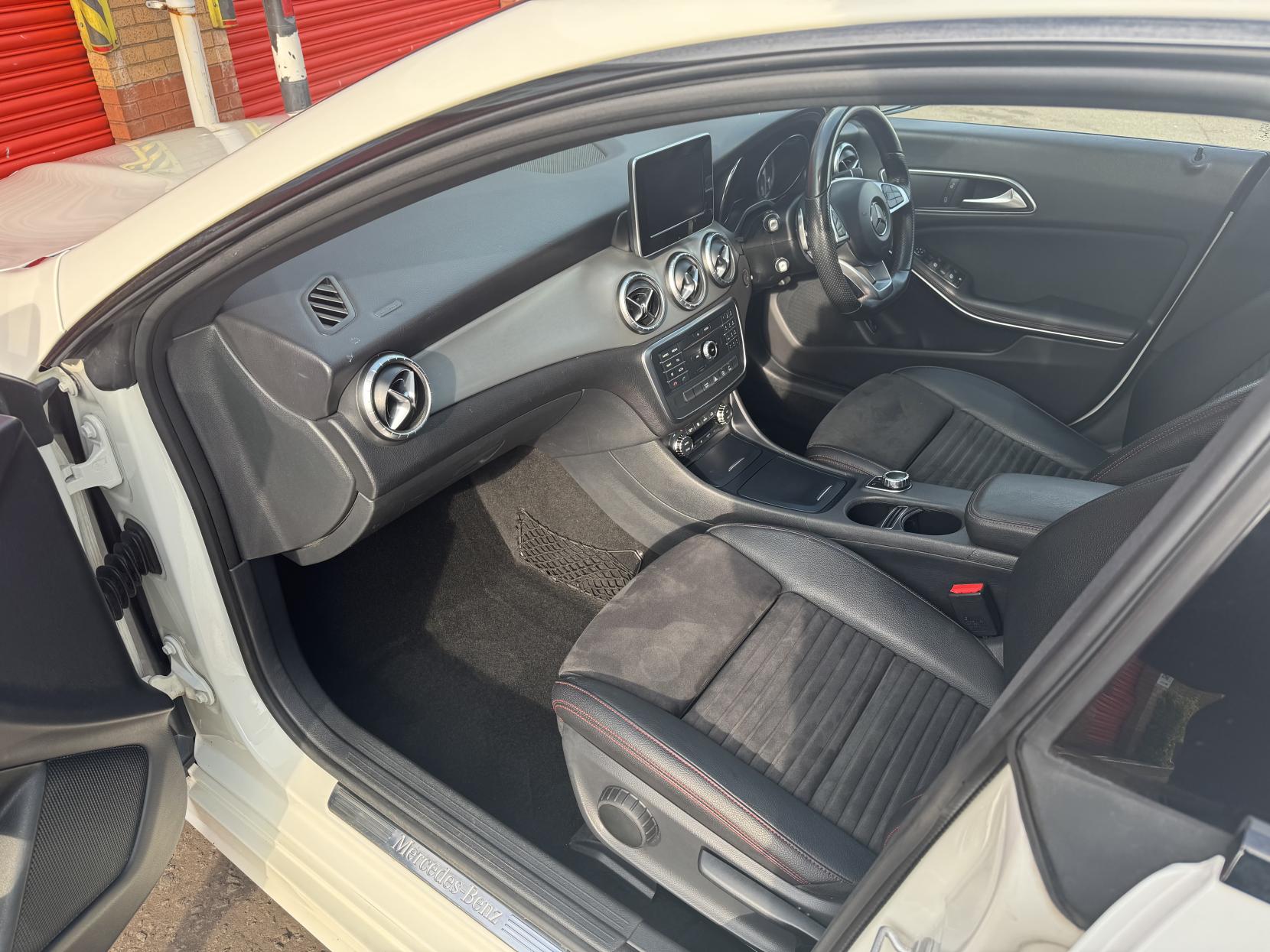 Mercedes-Benz CLA 2.1 CLA220d AMG Sport Shooting Brake 5dr Diesel 7G-DCT Euro 6 (s/s) (177 ps)
