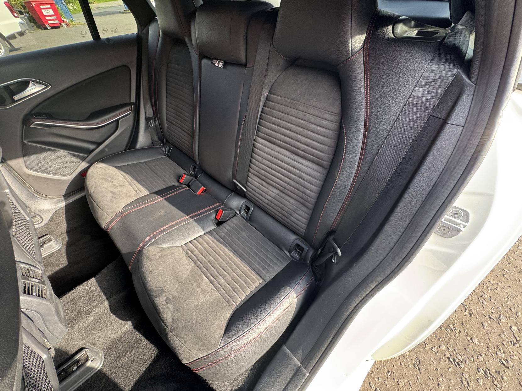 Mercedes-Benz CLA 2.1 CLA220d AMG Sport Shooting Brake 5dr Diesel 7G-DCT Euro 6 (s/s) (177 ps)