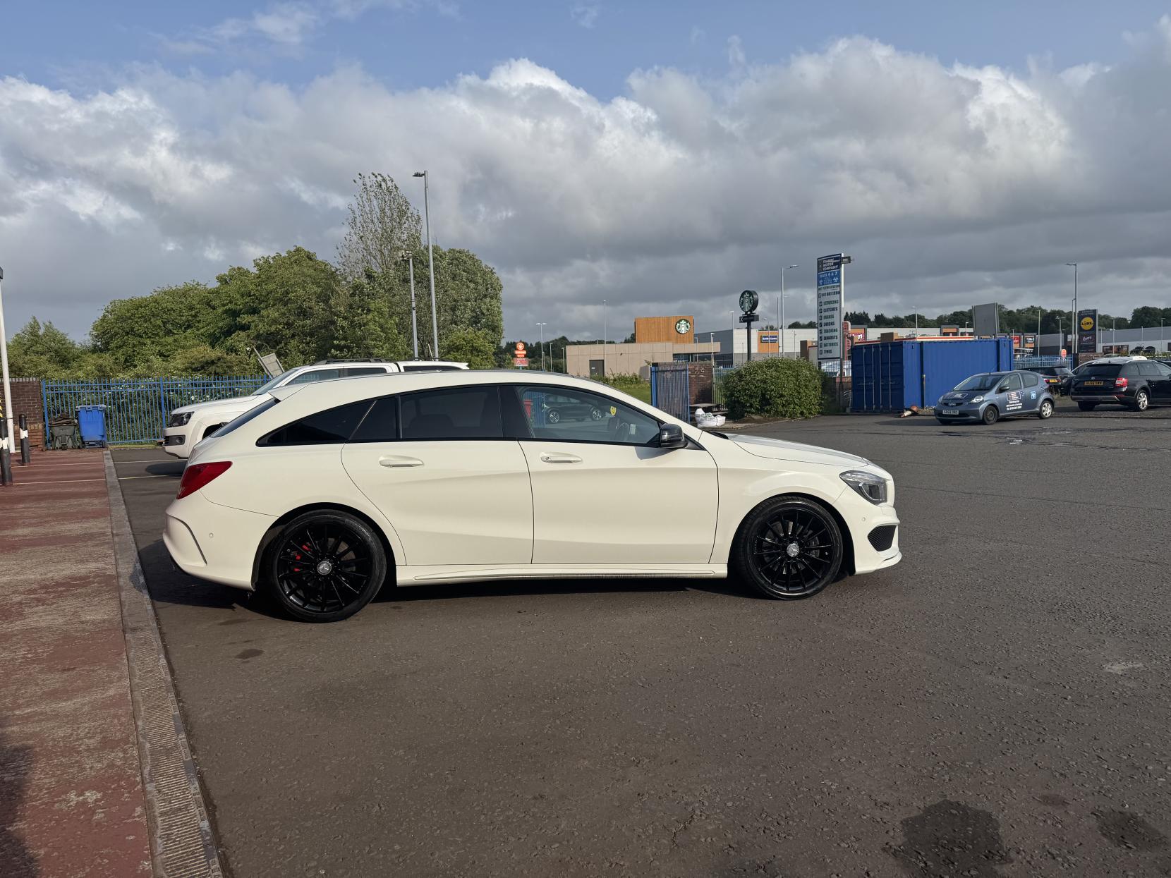 Mercedes-Benz CLA 2.1 CLA220d AMG Sport Shooting Brake 5dr Diesel 7G-DCT Euro 6 (s/s) (177 ps)