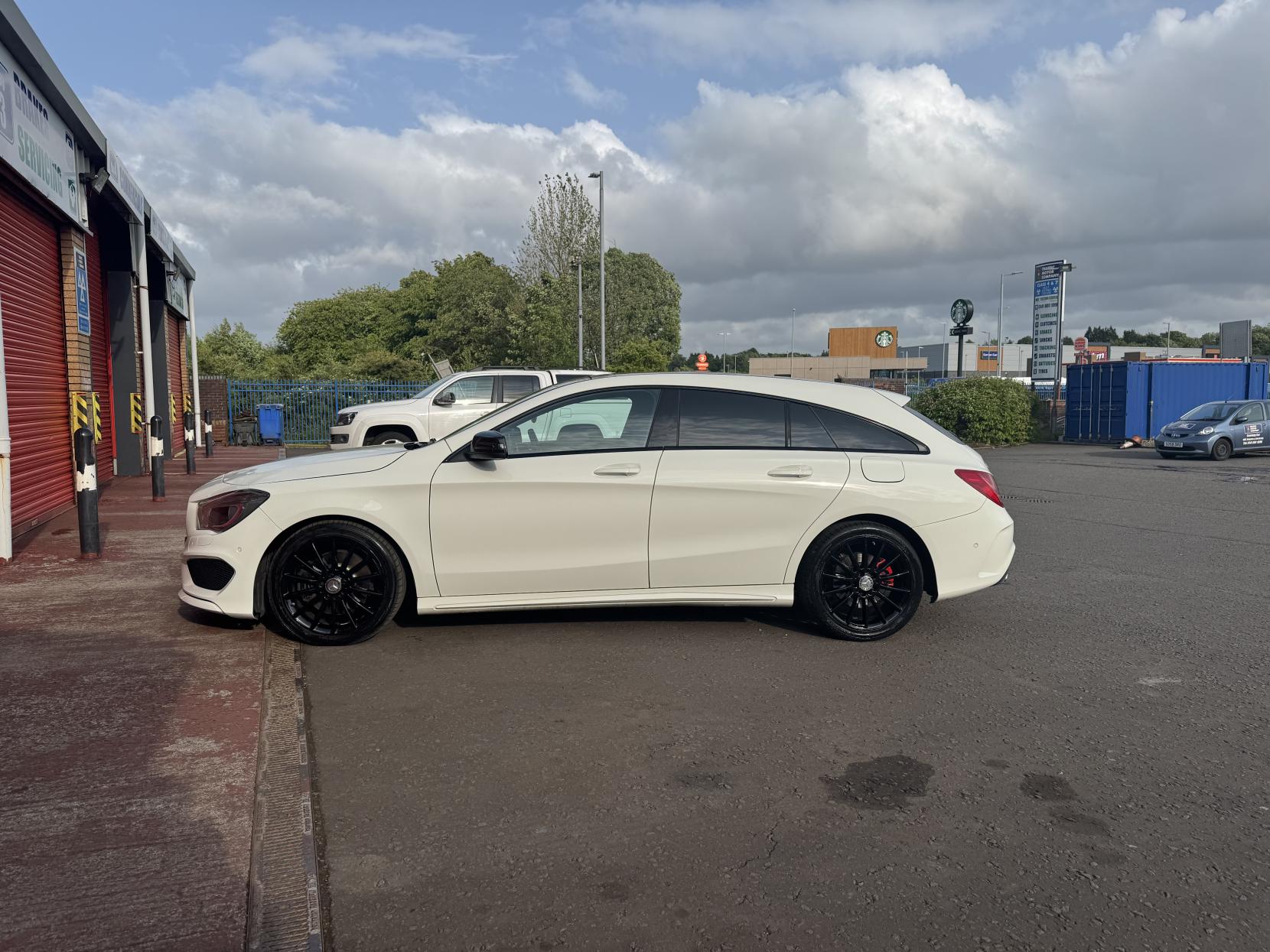 Mercedes-Benz CLA 2.1 CLA220d AMG Sport Shooting Brake 5dr Diesel 7G-DCT Euro 6 (s/s) (177 ps)