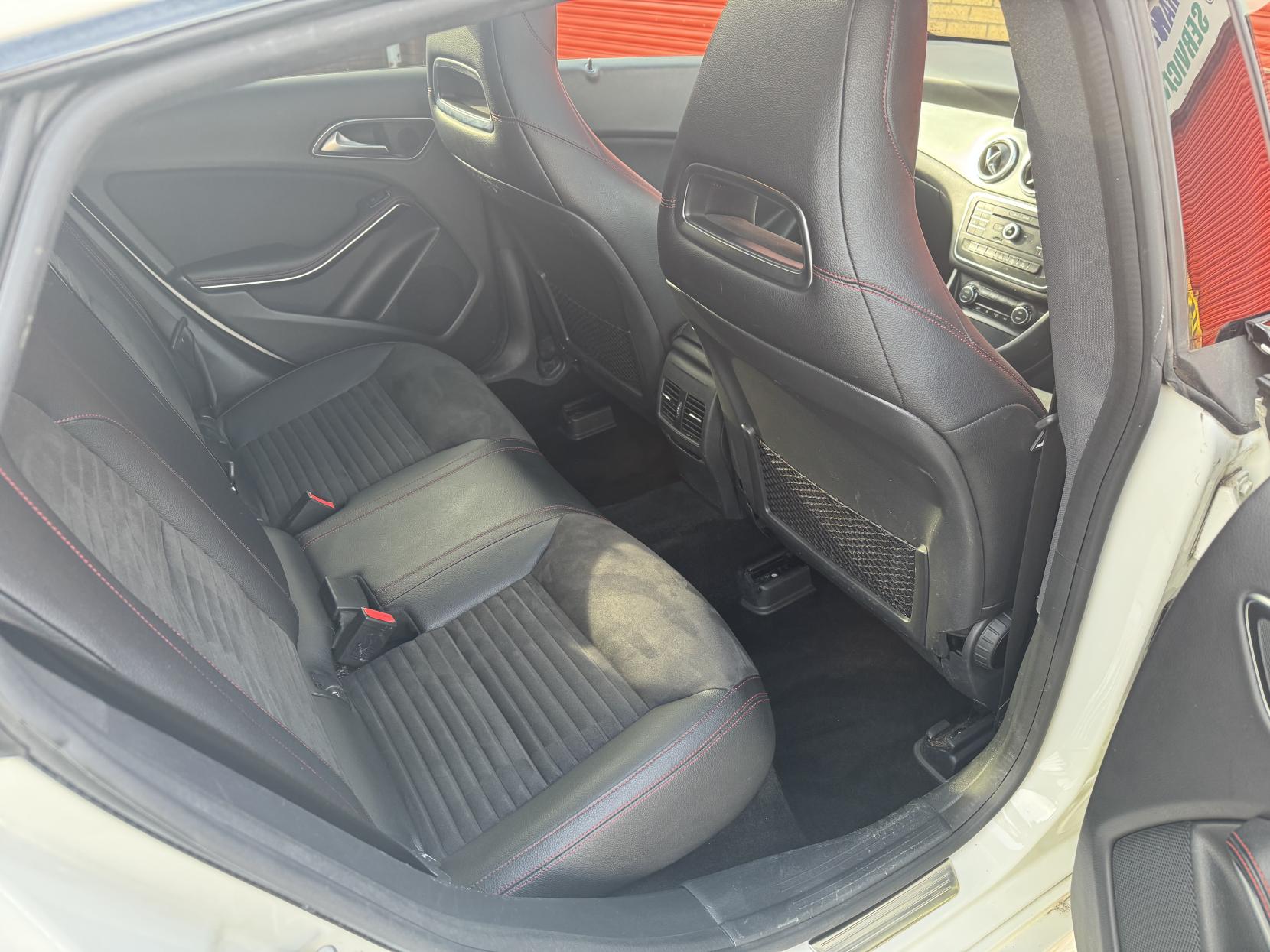 Mercedes-Benz CLA 2.1 CLA220d AMG Sport Shooting Brake 5dr Diesel 7G-DCT Euro 6 (s/s) (177 ps)