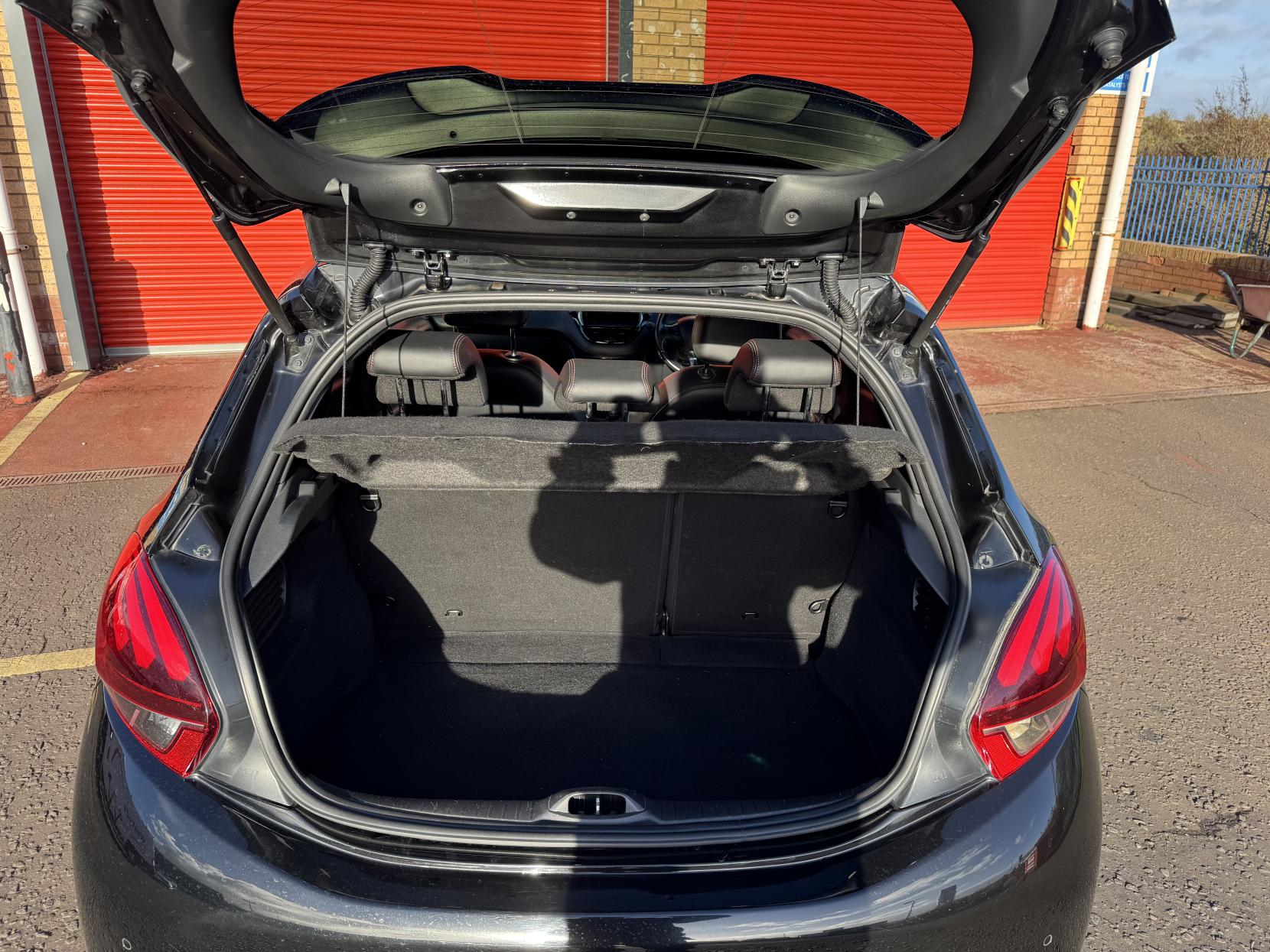 Peugeot 208 1.6 THP GTi Prestige Hatchback 3dr Petrol Manual Euro 6 (s/s) (208 ps)