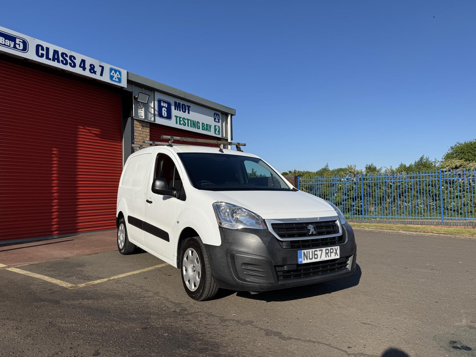Peugeot Partner 1.6 BlueHDi 854 Professional Panel Van 5dr Diesel Manual L1 (112 g/km, 97.64 bhp)