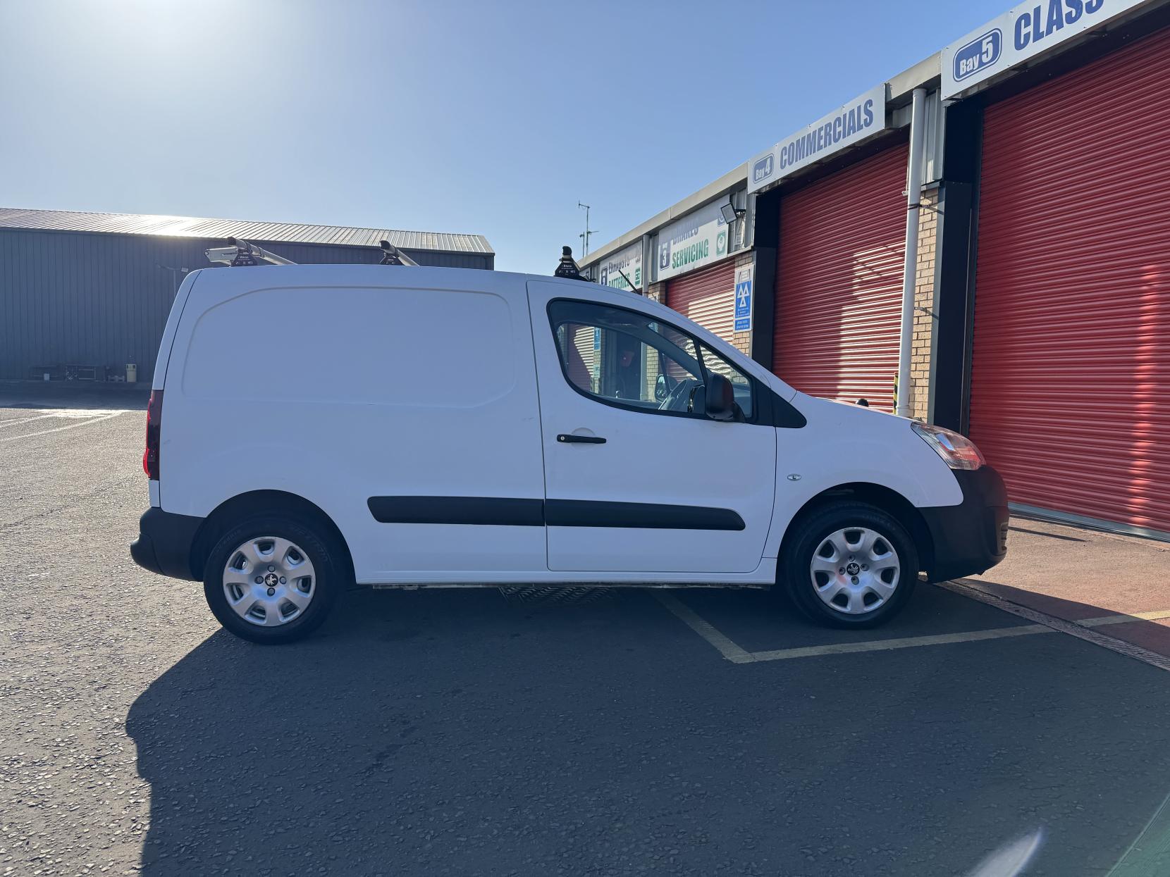 Peugeot Partner 1.6 BlueHDi 854 Professional Panel Van 5dr Diesel Manual L1 (112 g/km, 97.64 bhp)