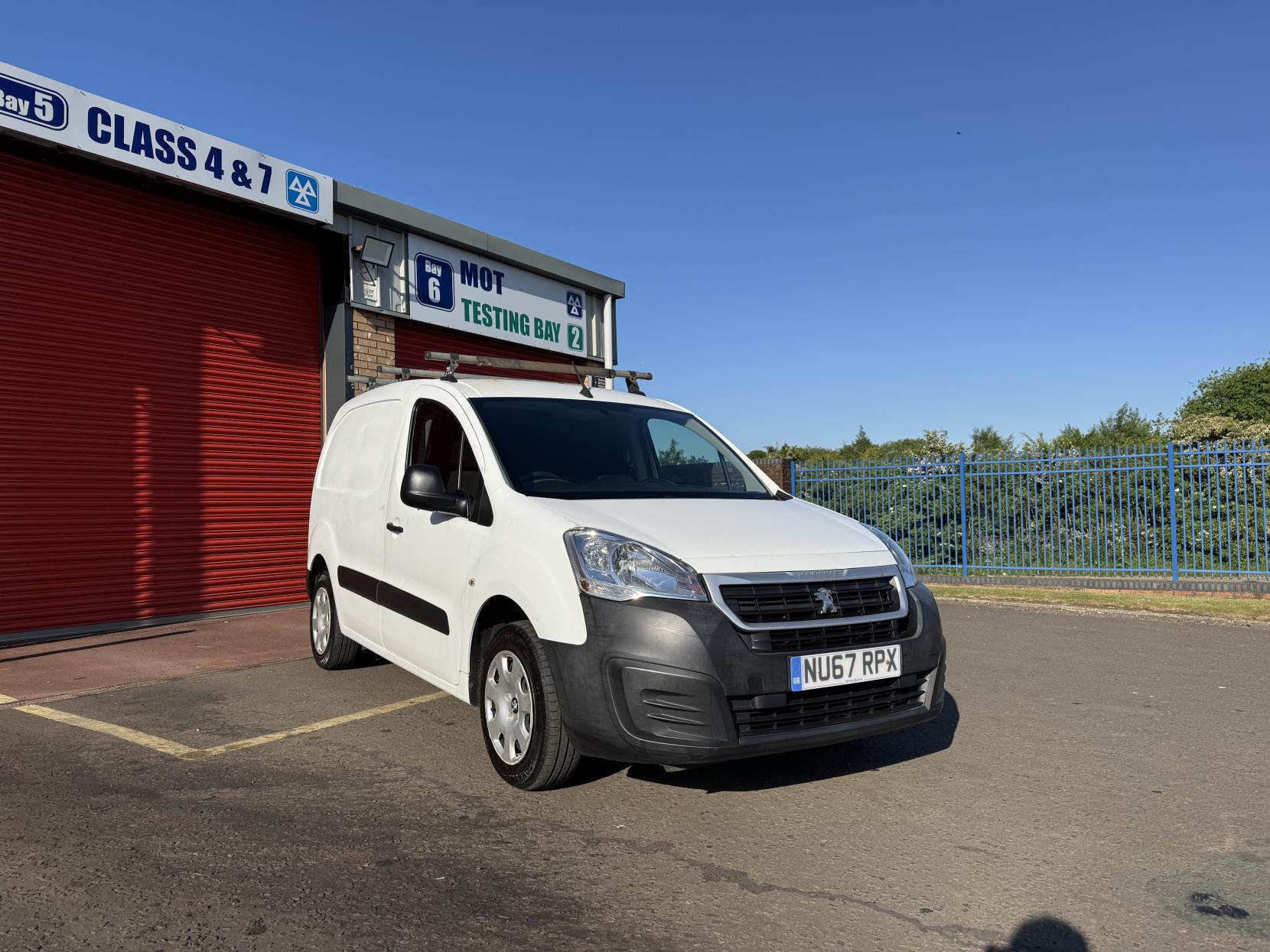 Peugeot Partner 1.6 BlueHDi 854 Professional Panel Van 5dr Diesel Manual L1 (112 g/km, 97.64 bhp)