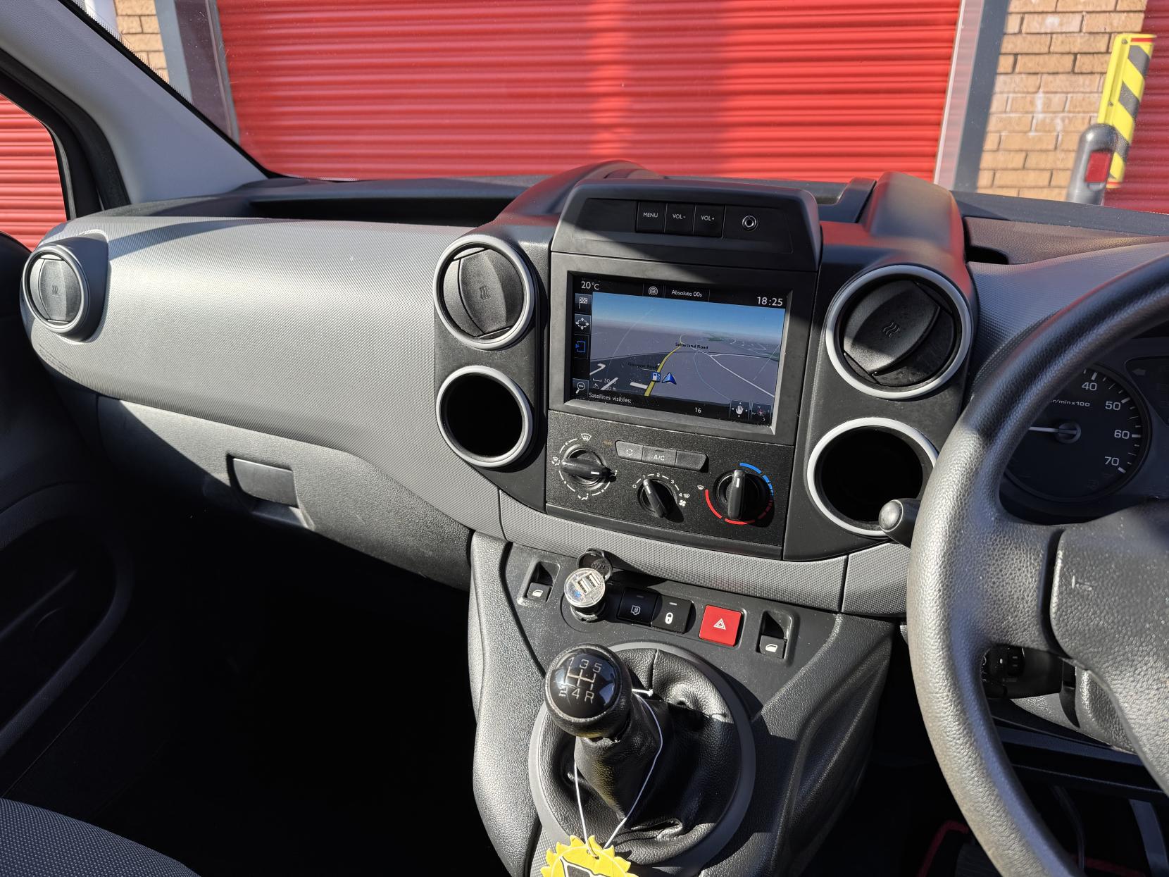 Peugeot Partner 1.6 BlueHDi 854 Professional Panel Van 5dr Diesel Manual L1 (112 g/km, 97.64 bhp)
