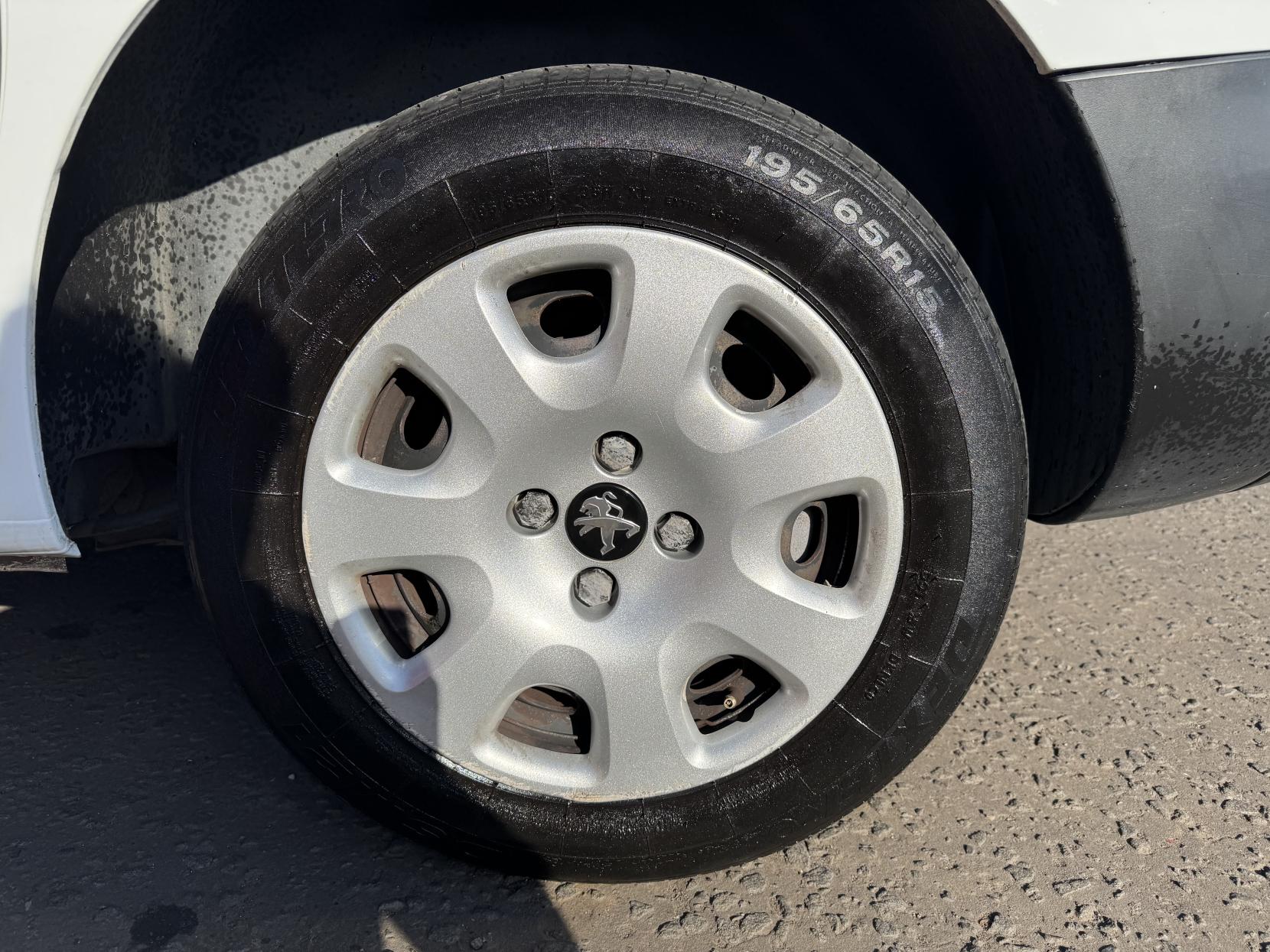 Peugeot Partner 1.6 BlueHDi 854 Professional Panel Van 5dr Diesel Manual L1 (112 g/km, 97.64 bhp)