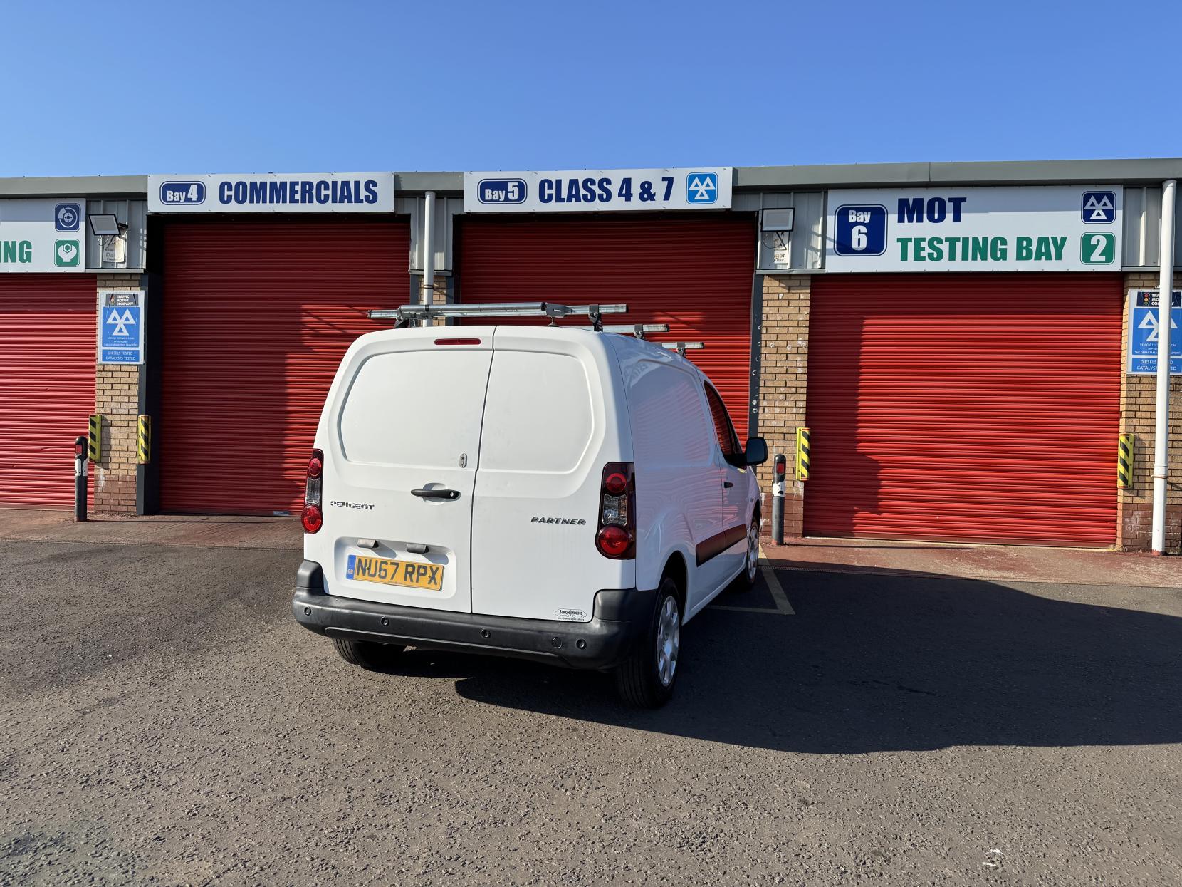 Peugeot Partner 1.6 BlueHDi 854 Professional Panel Van 5dr Diesel Manual L1 (112 g/km, 97.64 bhp)