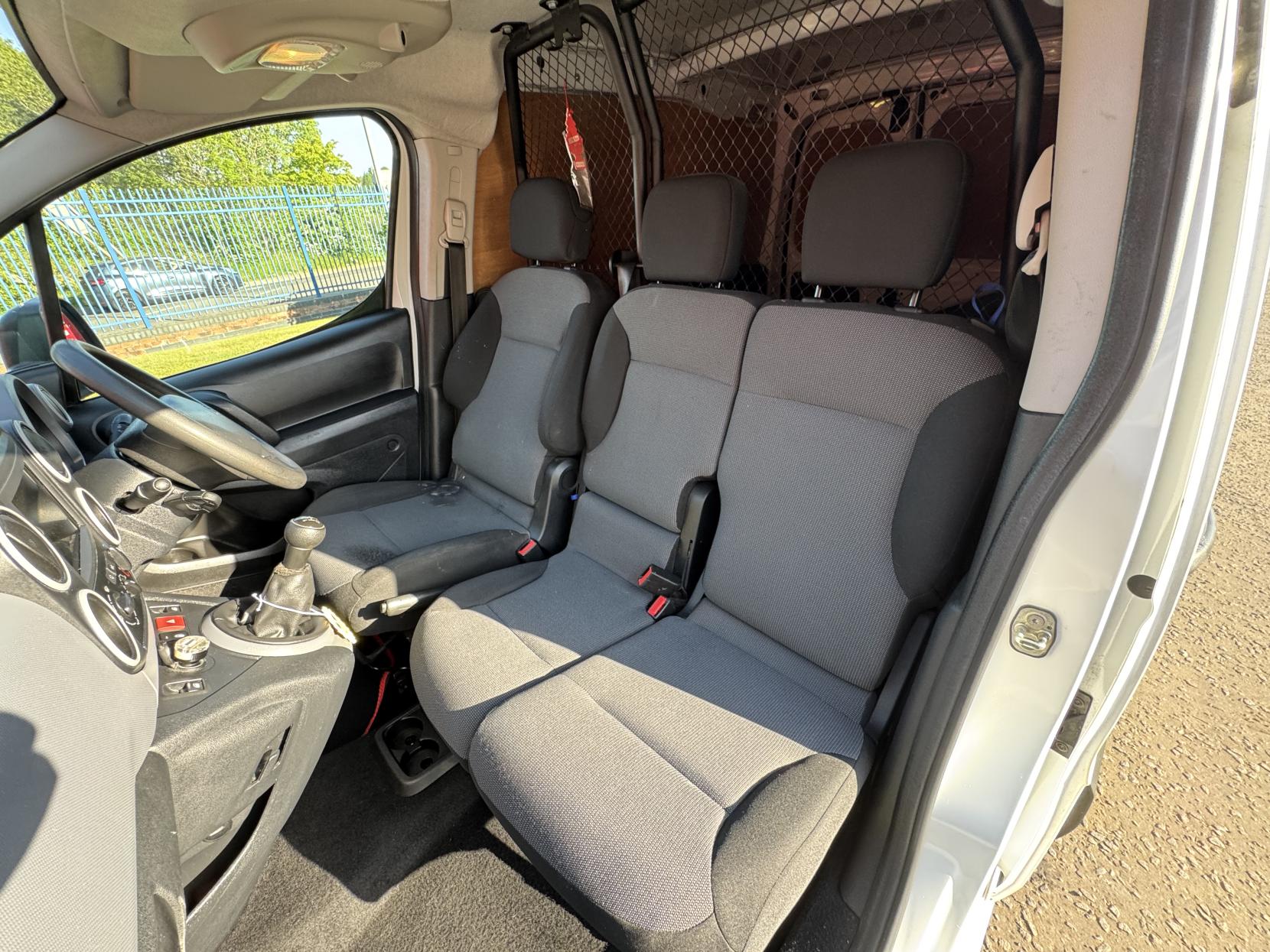 Peugeot Partner 1.6 BlueHDi 854 Professional Panel Van 5dr Diesel Manual L1 (112 g/km, 97.64 bhp)
