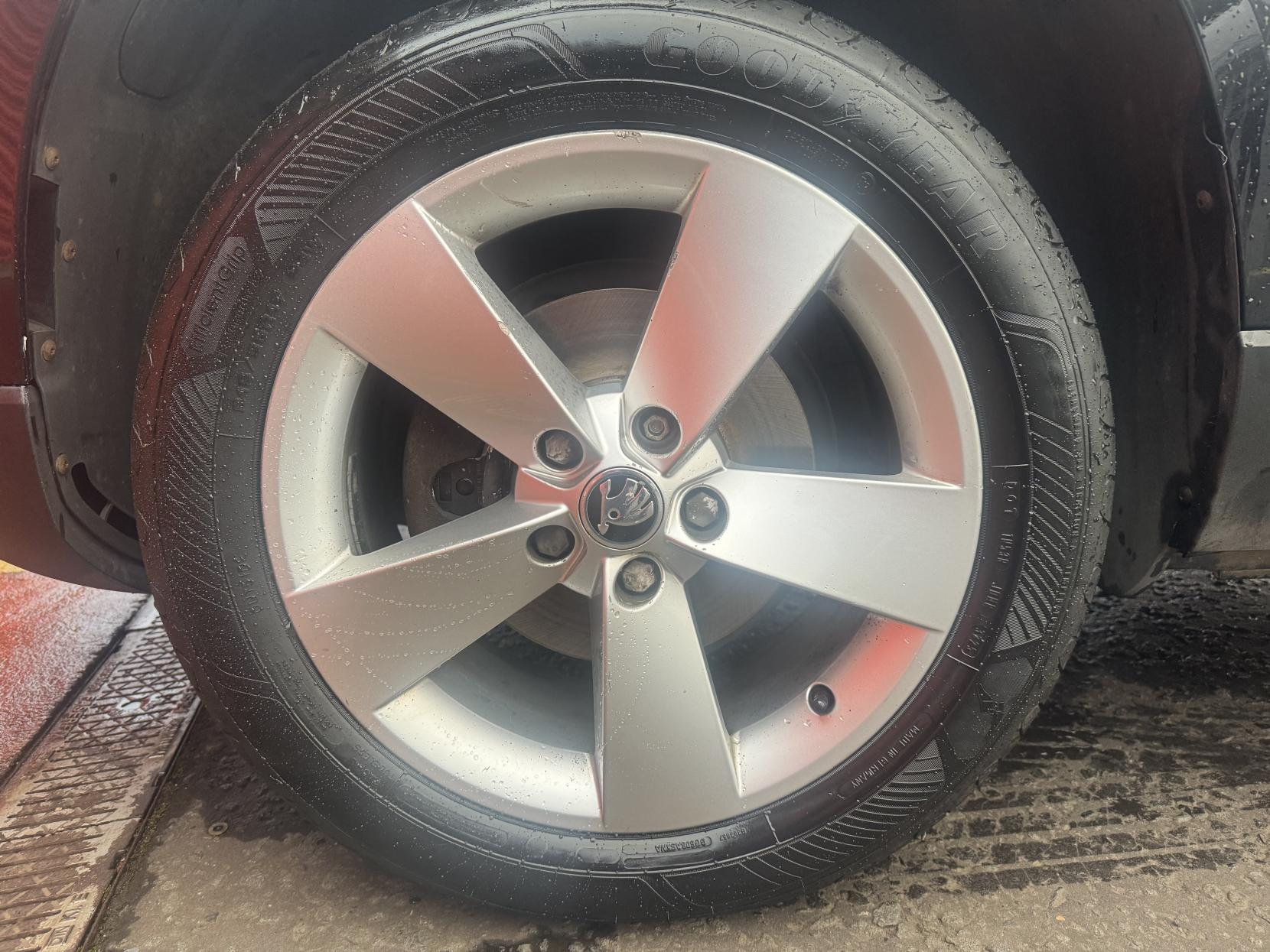 Skoda Karoq 1.0 TSI GPF SE SUV 5dr Petrol Manual Euro 6 (s/s) (115 ps)