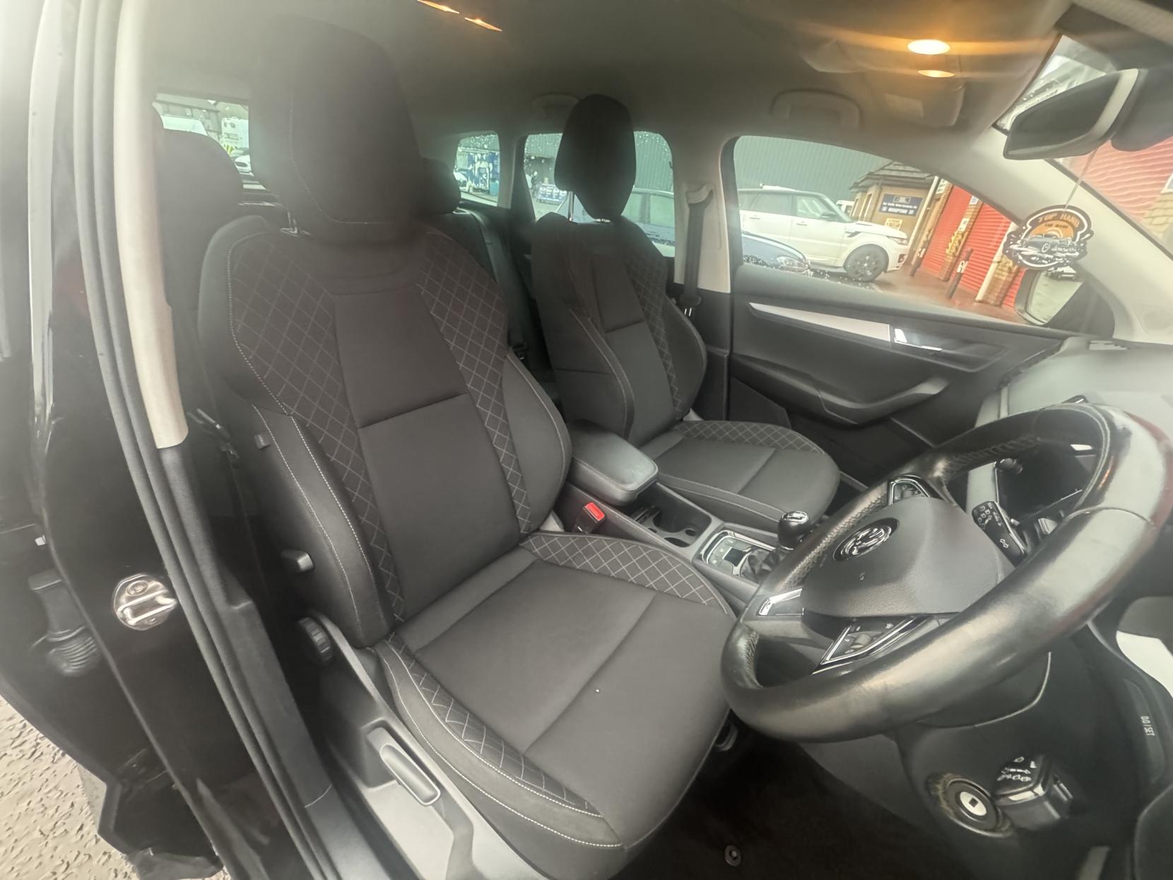 Skoda Karoq 1.0 TSI GPF SE SUV 5dr Petrol Manual Euro 6 (s/s) (115 ps)