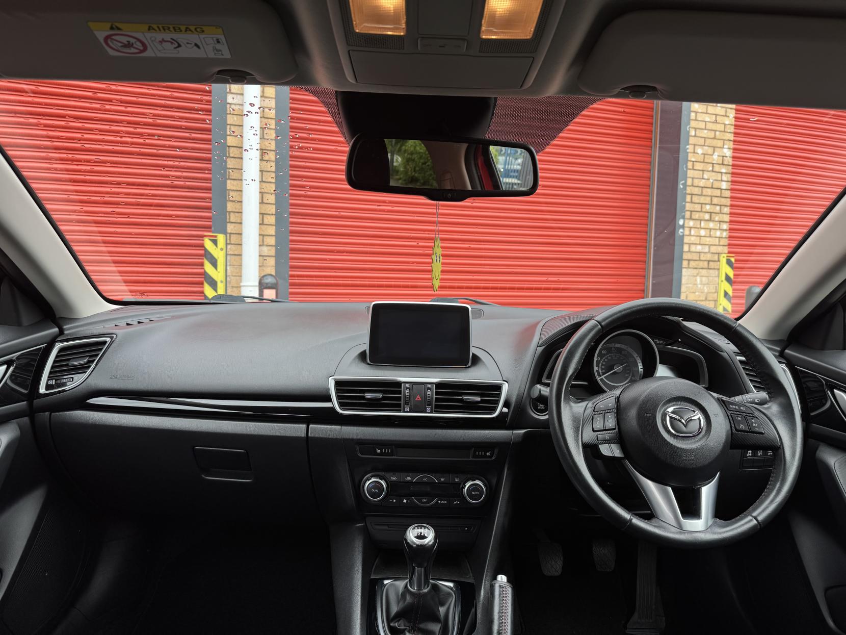 Mazda Mazda3 2.0 SKYACTIV-G SE-L Hatchback 5dr Petrol Manual Euro 5 (s/s) (120 ps)
