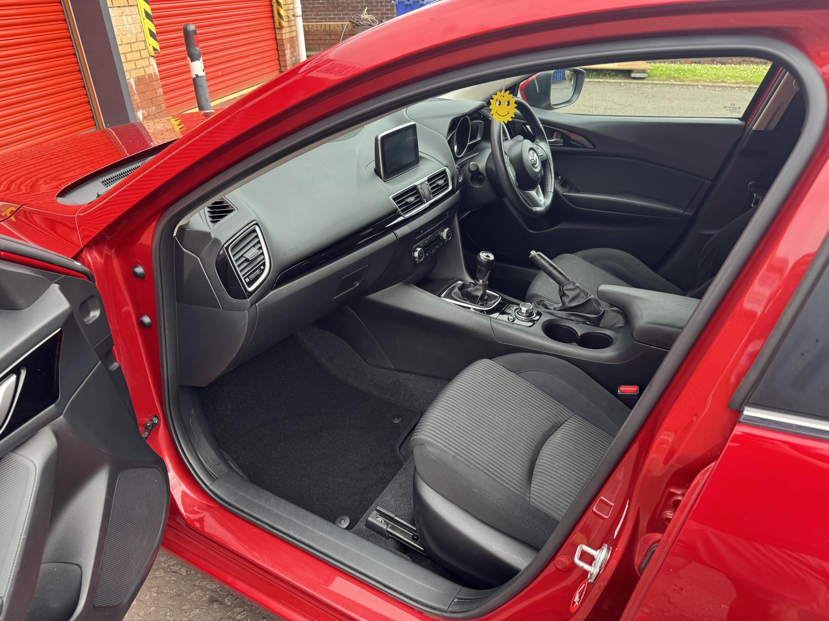 Mazda Mazda3 2.0 SKYACTIV-G SE-L Hatchback 5dr Petrol Manual Euro 5 (s/s) (120 ps)