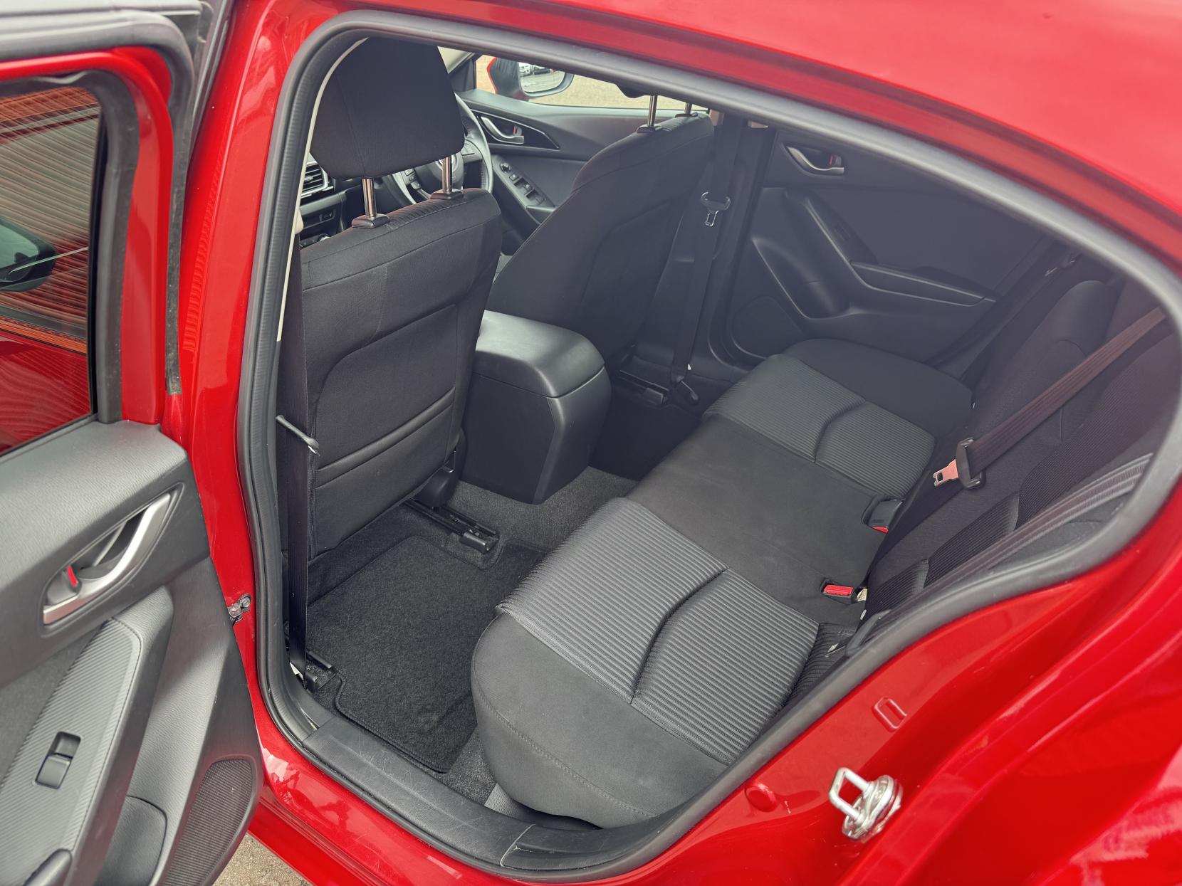 Mazda Mazda3 2.0 SKYACTIV-G SE-L Hatchback 5dr Petrol Manual Euro 5 (s/s) (120 ps)