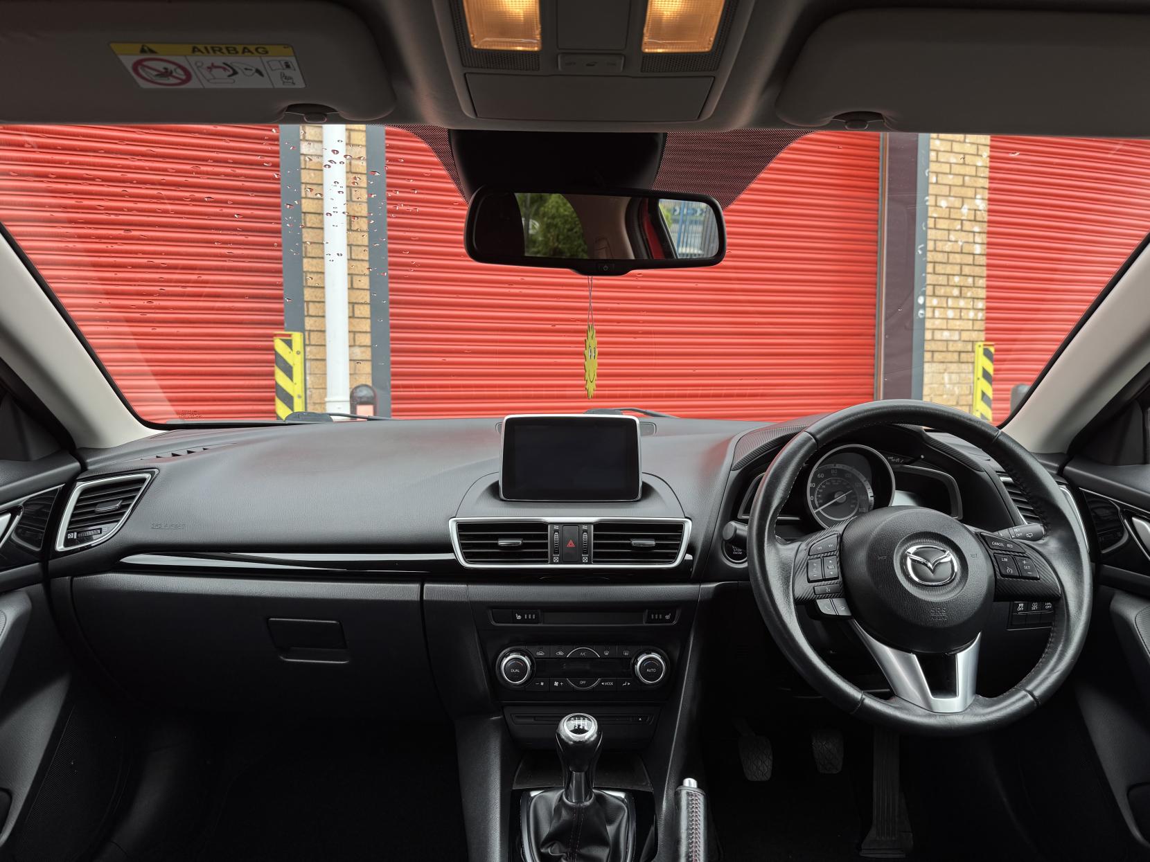 Mazda Mazda3 2.0 SKYACTIV-G SE-L Hatchback 5dr Petrol Manual Euro 5 (s/s) (120 ps)