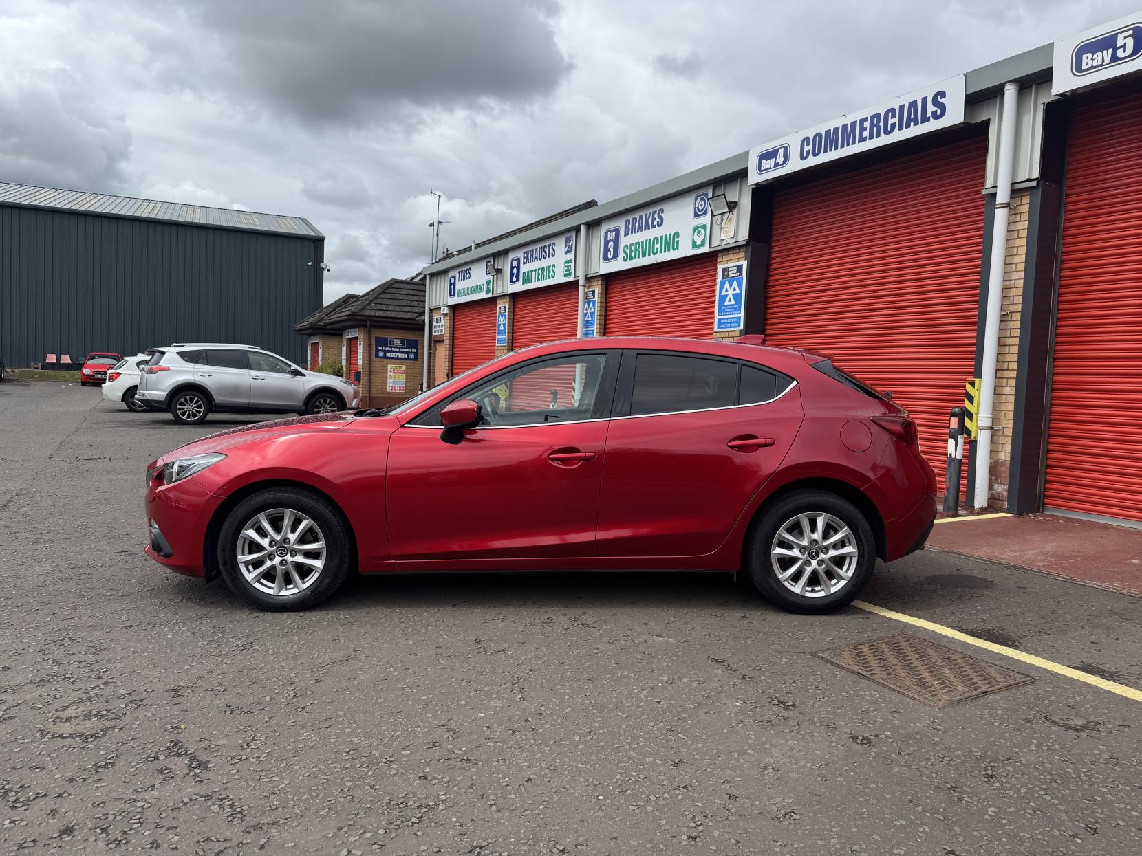 Mazda Mazda3 2.0 SKYACTIV-G SE-L Hatchback 5dr Petrol Manual Euro 5 (s/s) (120 ps)