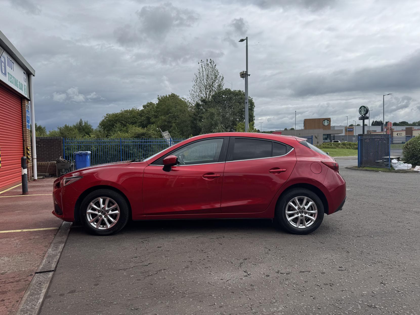 Mazda Mazda3 2.0 SKYACTIV-G SE-L Hatchback 5dr Petrol Manual Euro 5 (s/s) (120 ps)