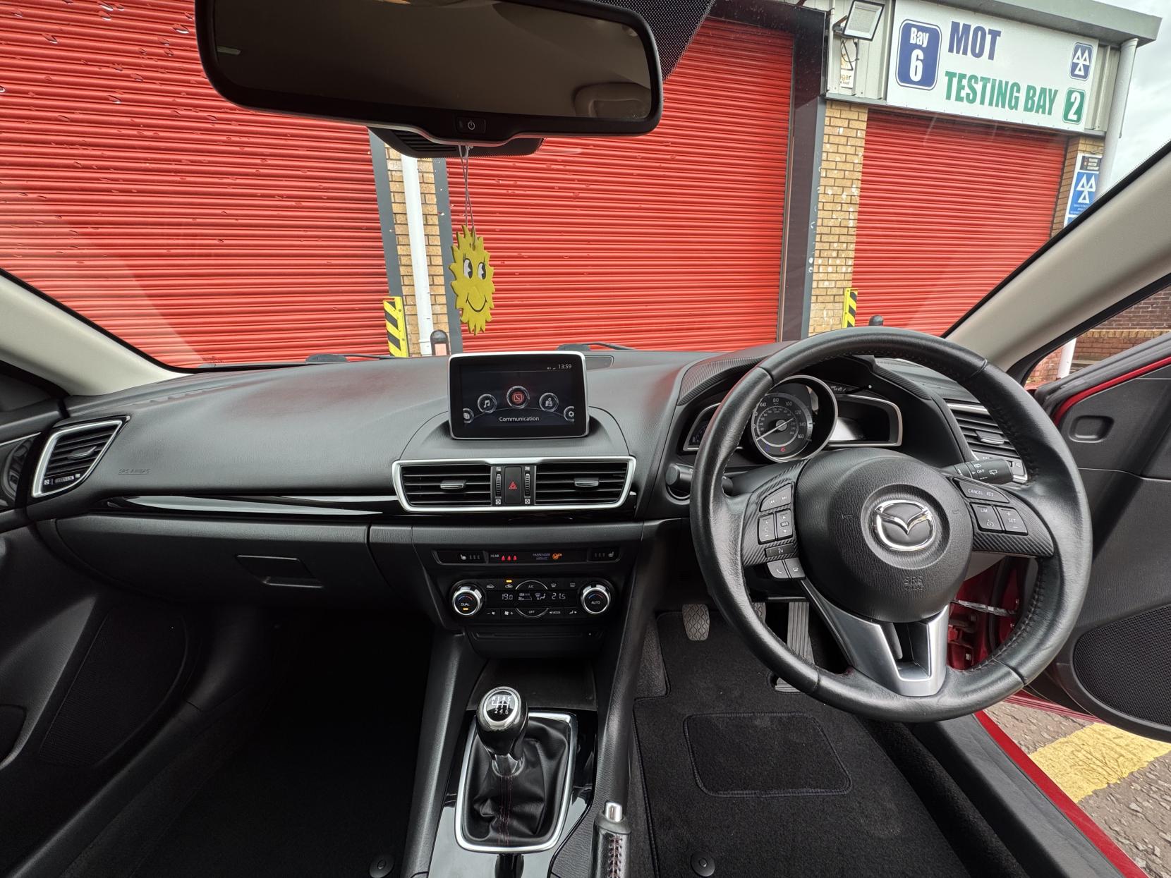 Mazda Mazda3 2.0 SKYACTIV-G SE-L Hatchback 5dr Petrol Manual Euro 5 (s/s) (120 ps)