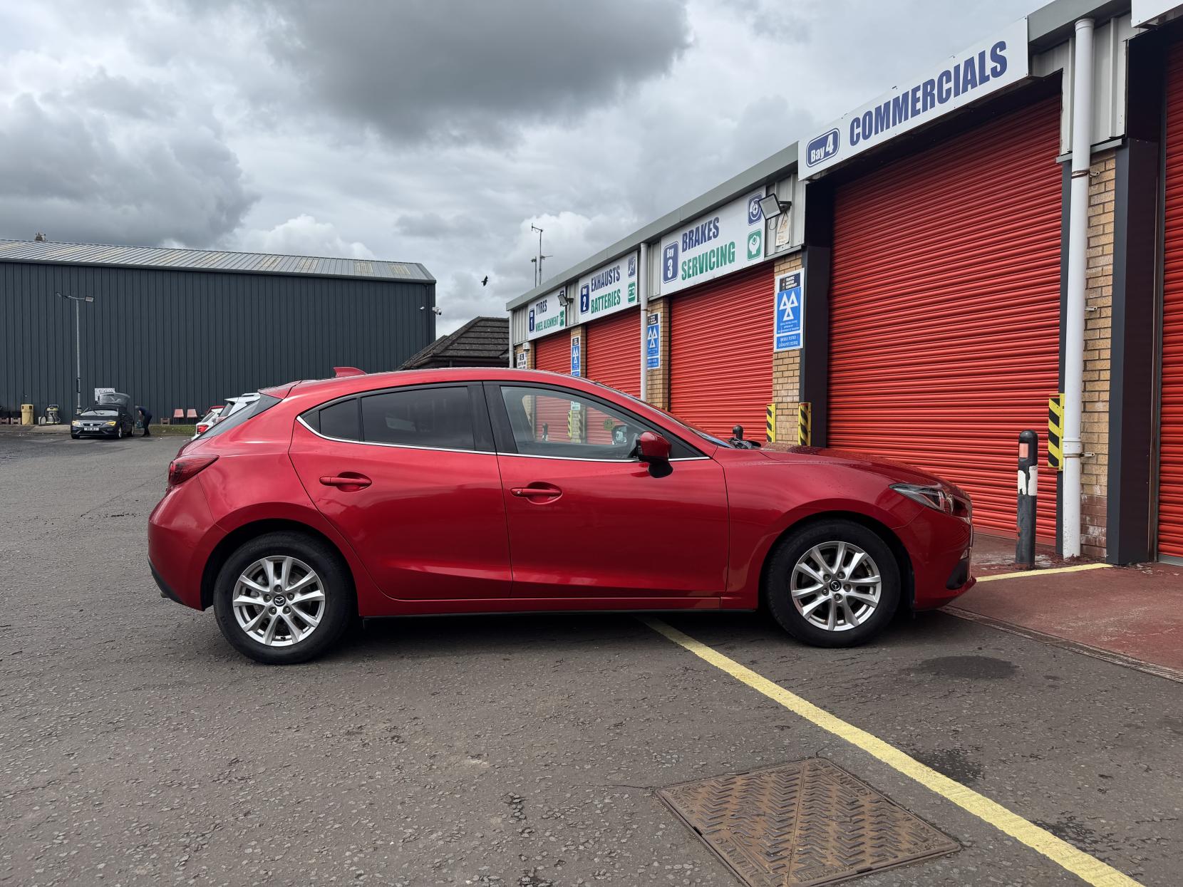 Mazda Mazda3 2.0 SKYACTIV-G SE-L Hatchback 5dr Petrol Manual Euro 5 (s/s) (120 ps)