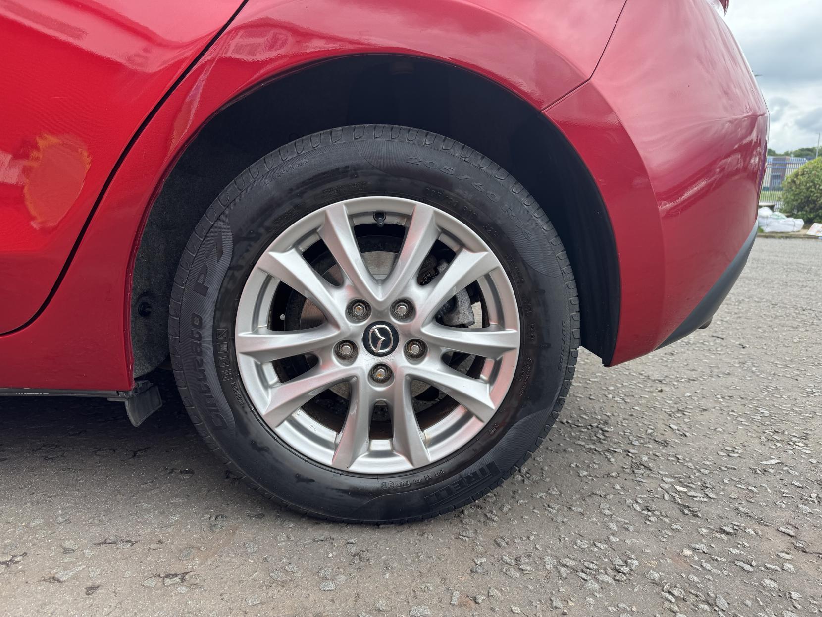 Mazda Mazda3 2.0 SKYACTIV-G SE-L Hatchback 5dr Petrol Manual Euro 5 (s/s) (120 ps)