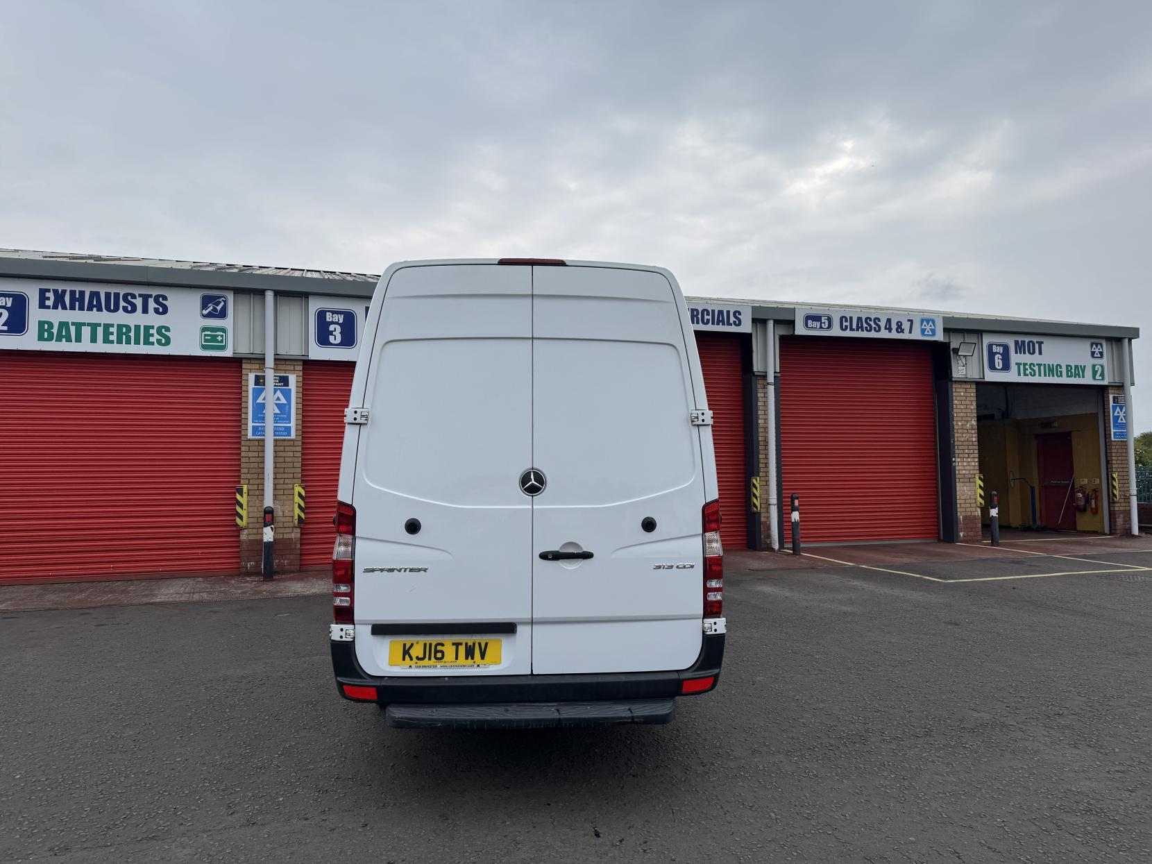 Mercedes-Benz Sprinter 2.1 313 CDi Panel Van 4dr Diesel Manual RWD L3 H3 (129 bhp)