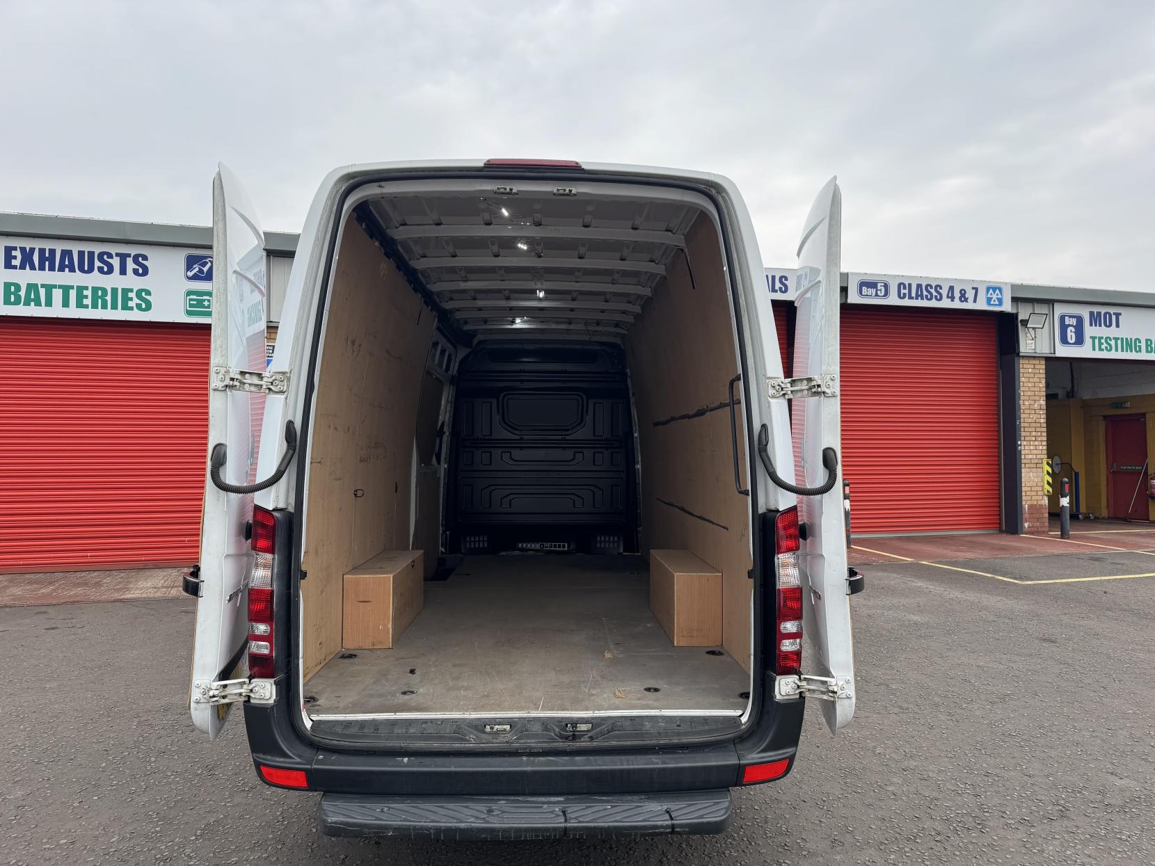 Mercedes-Benz Sprinter 2.1 313 CDi Panel Van 4dr Diesel Manual RWD L3 H3 (129 bhp)