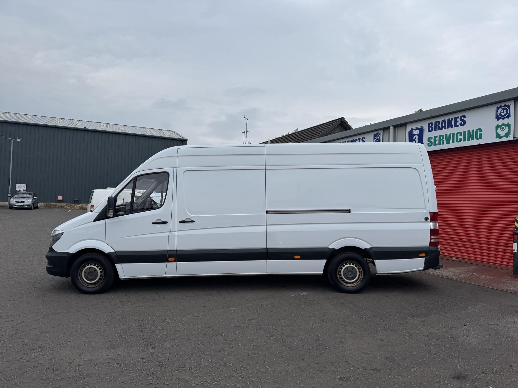 Mercedes-Benz Sprinter 2.1 313 CDi Panel Van 4dr Diesel Manual RWD L3 H3 (129 bhp)