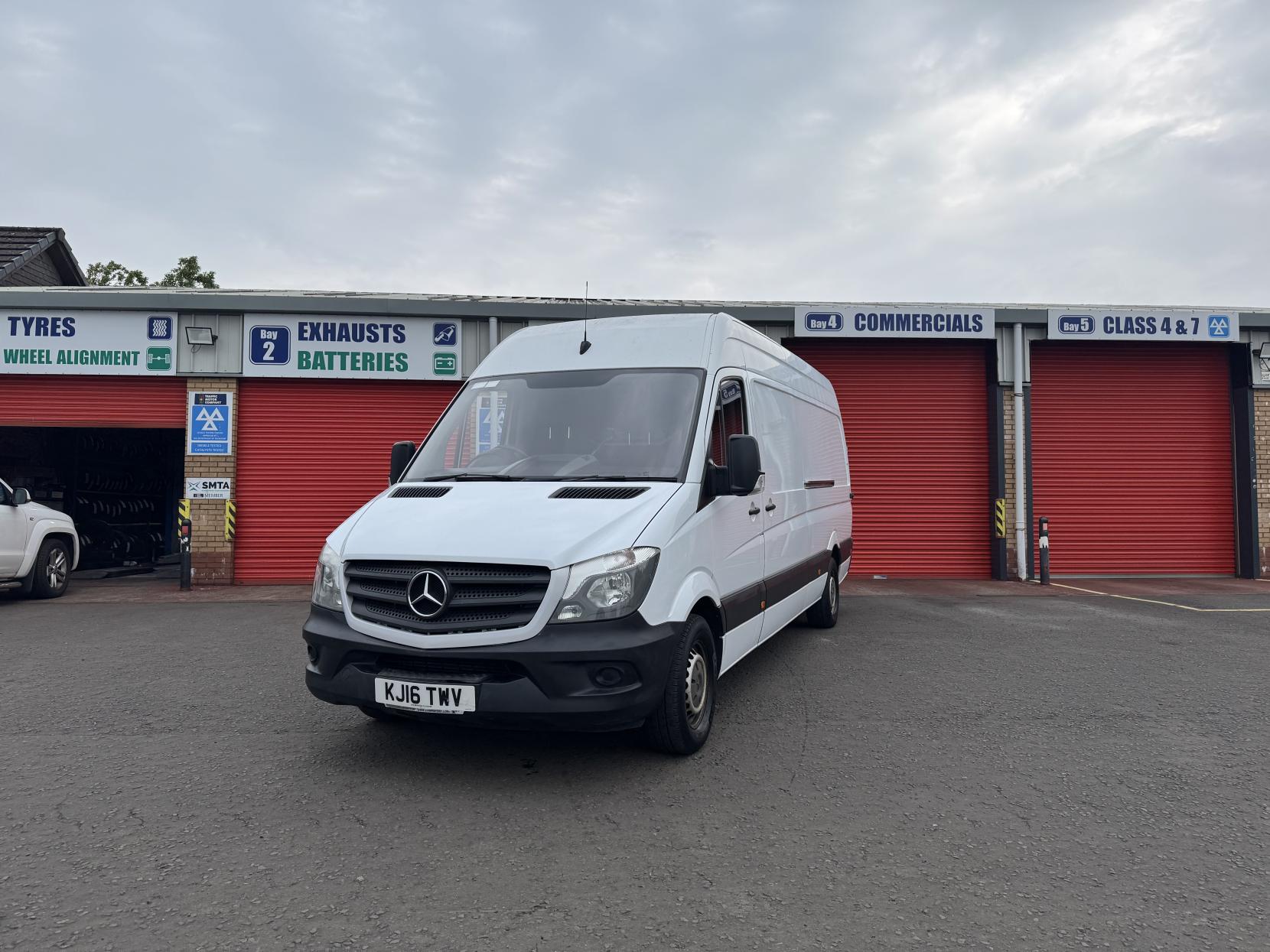 Mercedes-Benz Sprinter 2.1 313 CDi Panel Van 4dr Diesel Manual RWD L3 H3 (129 bhp)