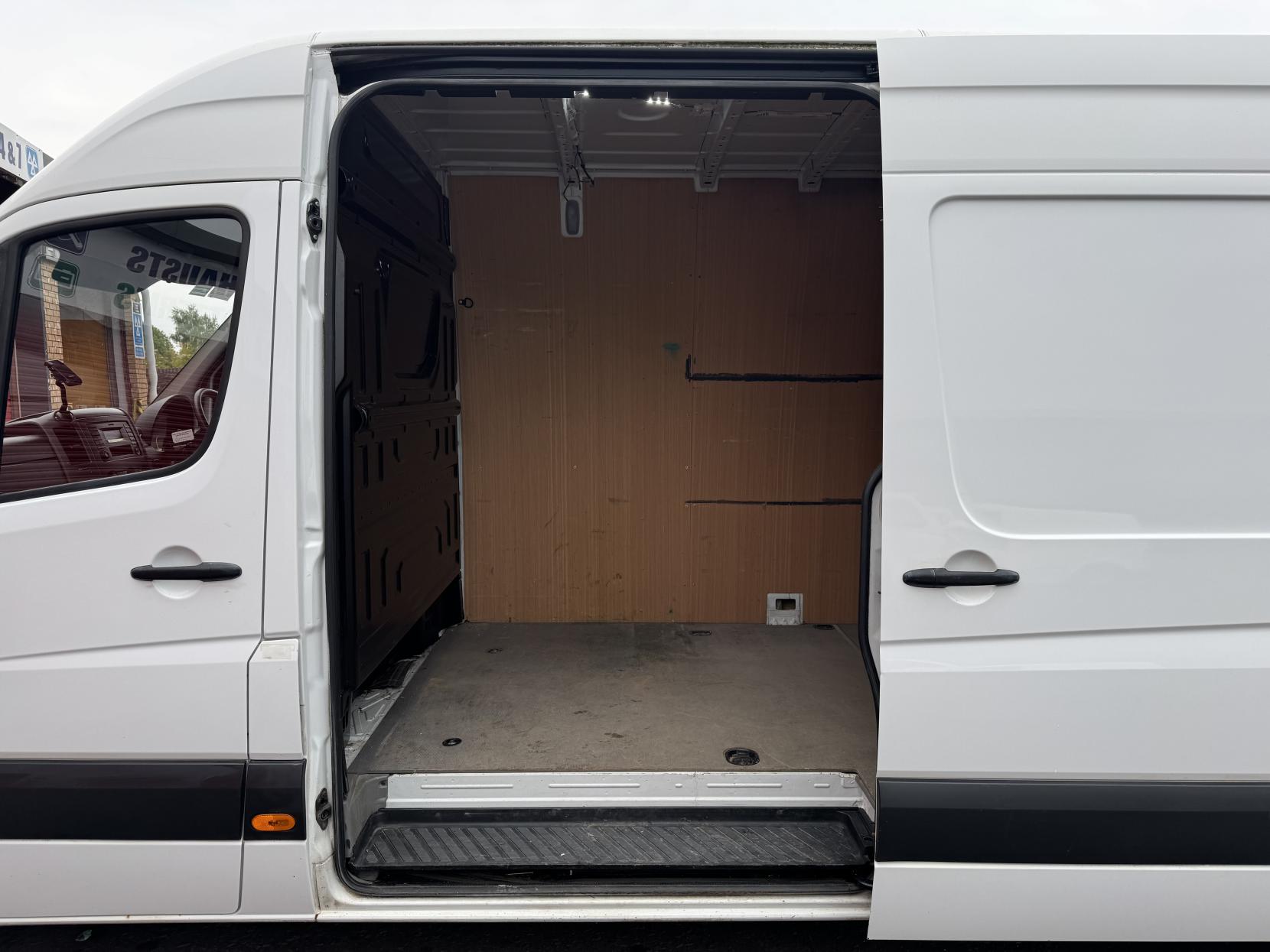 Mercedes-Benz Sprinter 2.1 313 CDi Panel Van 4dr Diesel Manual RWD L3 H3 (129 bhp)