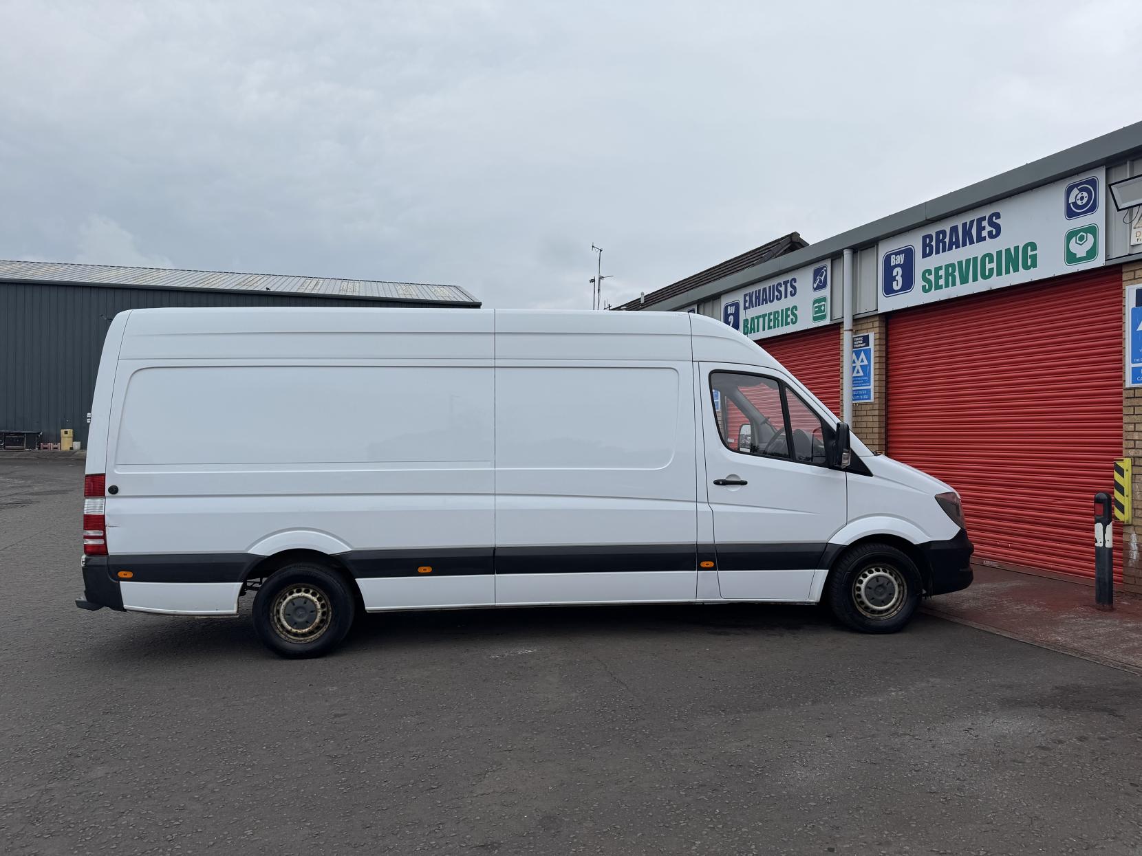 Mercedes-Benz Sprinter 2.1 313 CDi Panel Van 4dr Diesel Manual RWD L3 H3 (129 bhp)