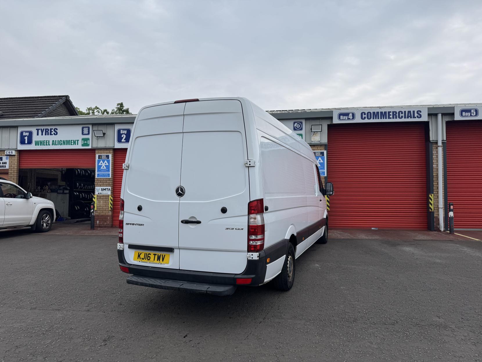 Mercedes-Benz Sprinter 2.1 313 CDi Panel Van 4dr Diesel Manual RWD L3 H3 (129 bhp)