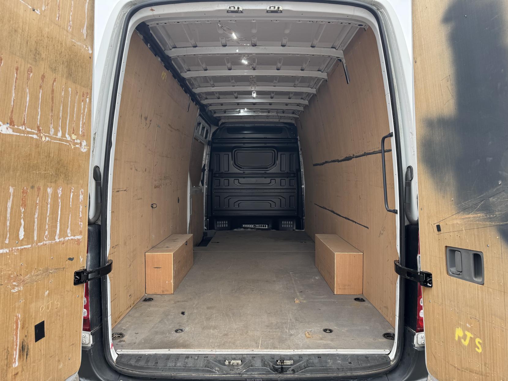 Mercedes-Benz Sprinter 2.1 313 CDi Panel Van 4dr Diesel Manual RWD L3 H3 (129 bhp)