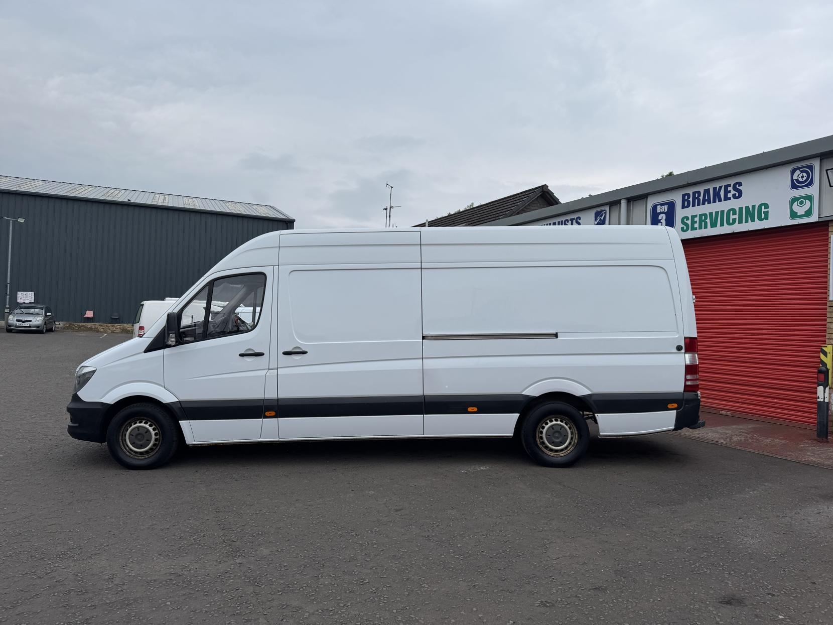 Mercedes-Benz Sprinter 2.1 313 CDi Panel Van 4dr Diesel Manual RWD L3 H3 (129 bhp)