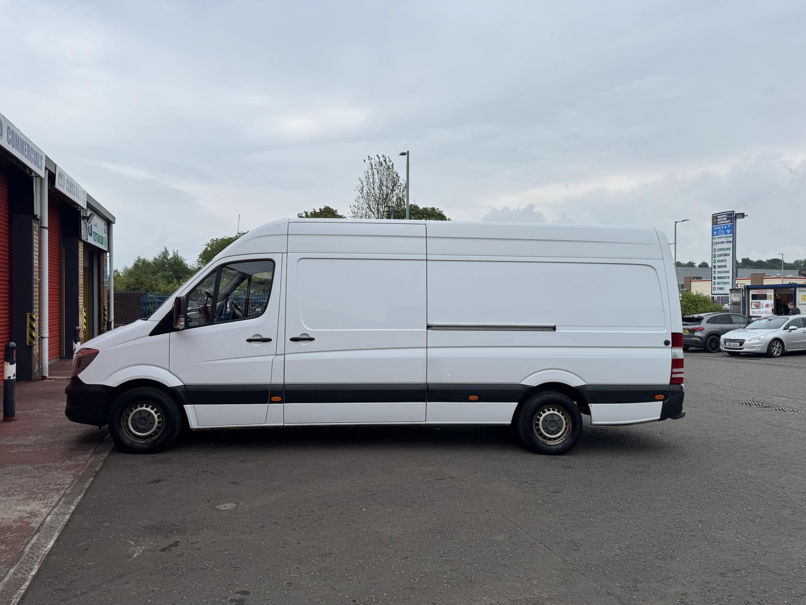 Mercedes-Benz Sprinter 2.1 313 CDi Panel Van 4dr Diesel Manual RWD L3 H3 (129 bhp)