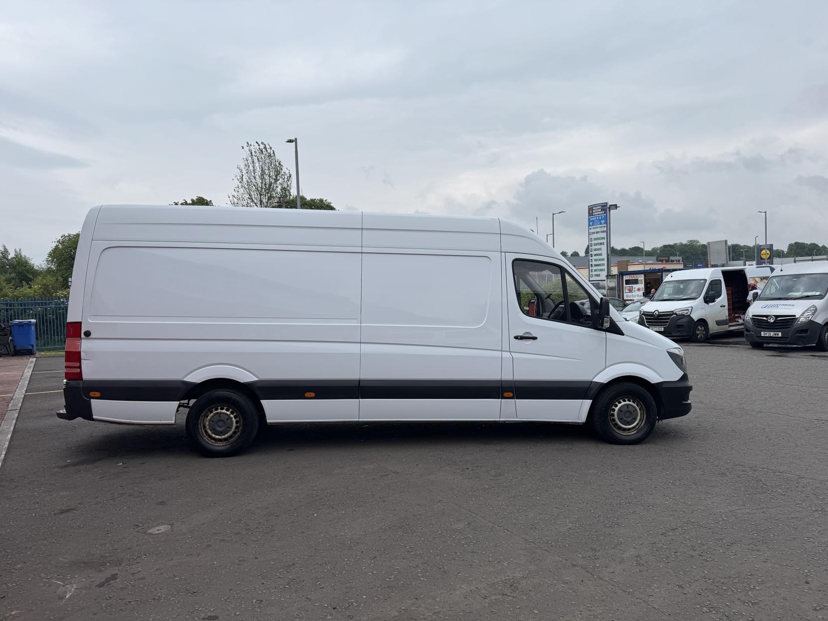 Mercedes-Benz Sprinter 2.1 313 CDi Panel Van 4dr Diesel Manual RWD L3 H3 (129 bhp)