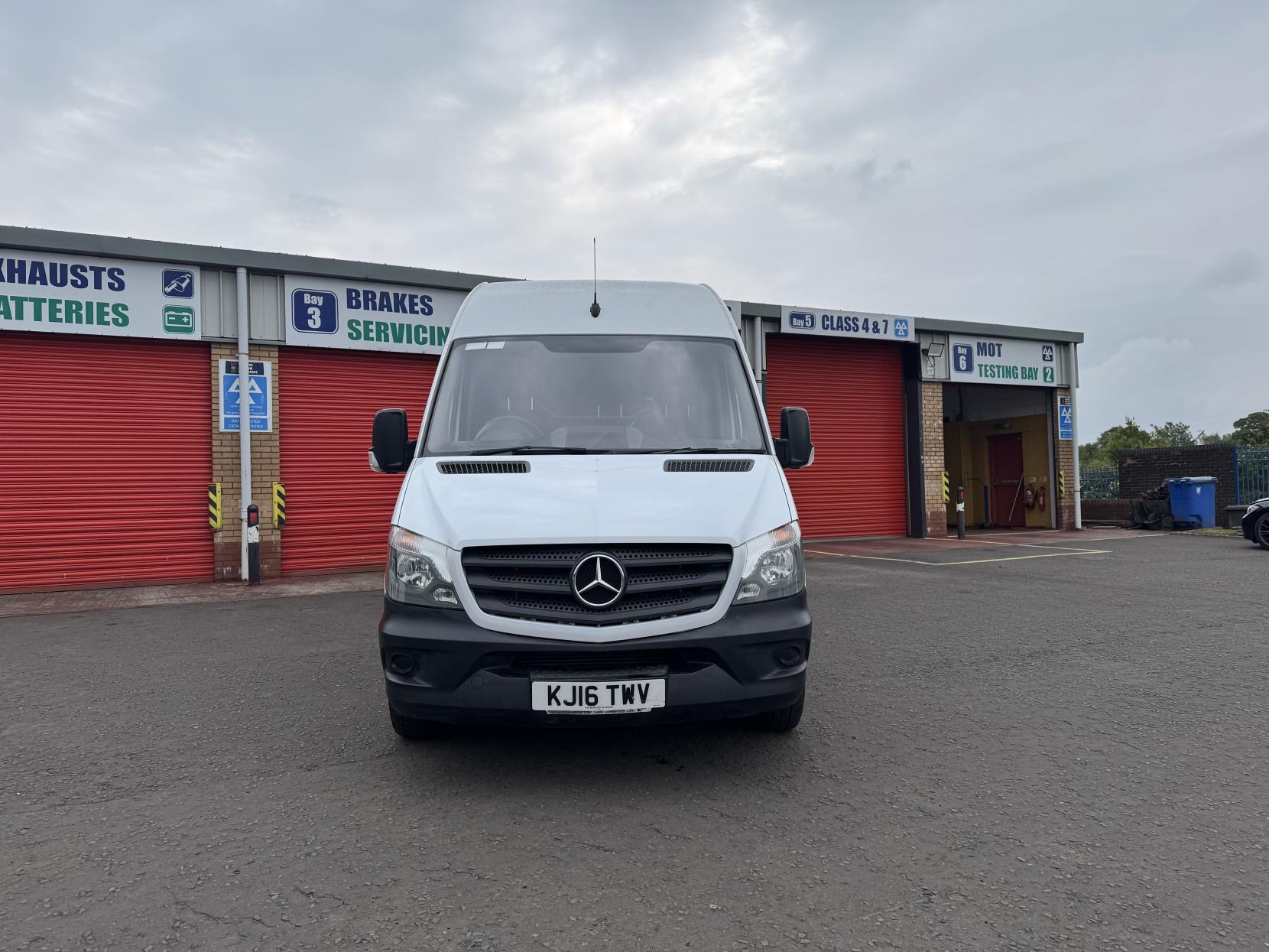Mercedes-Benz Sprinter 2.1 313 CDi Panel Van 4dr Diesel Manual RWD L3 H3 (129 bhp)