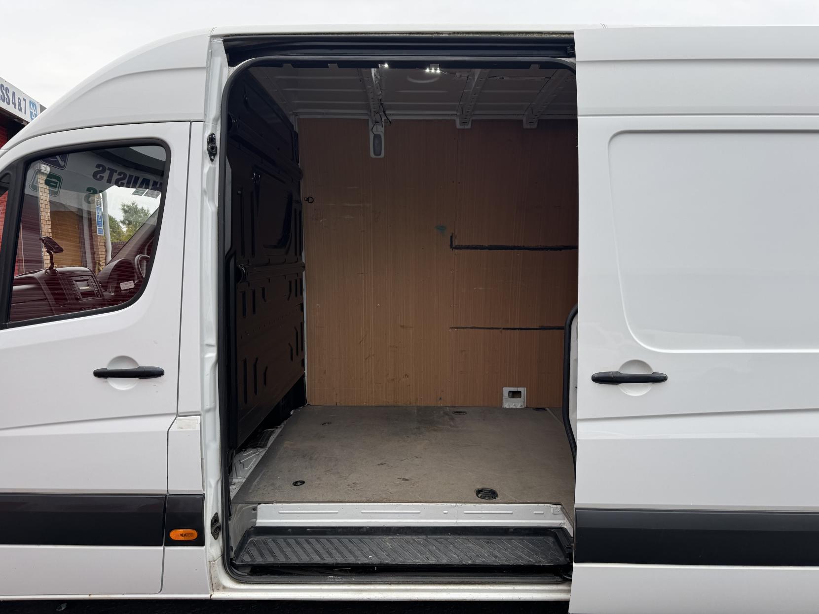 Mercedes-Benz Sprinter 2.1 313 CDi Panel Van 4dr Diesel Manual RWD L3 H3 (129 bhp)