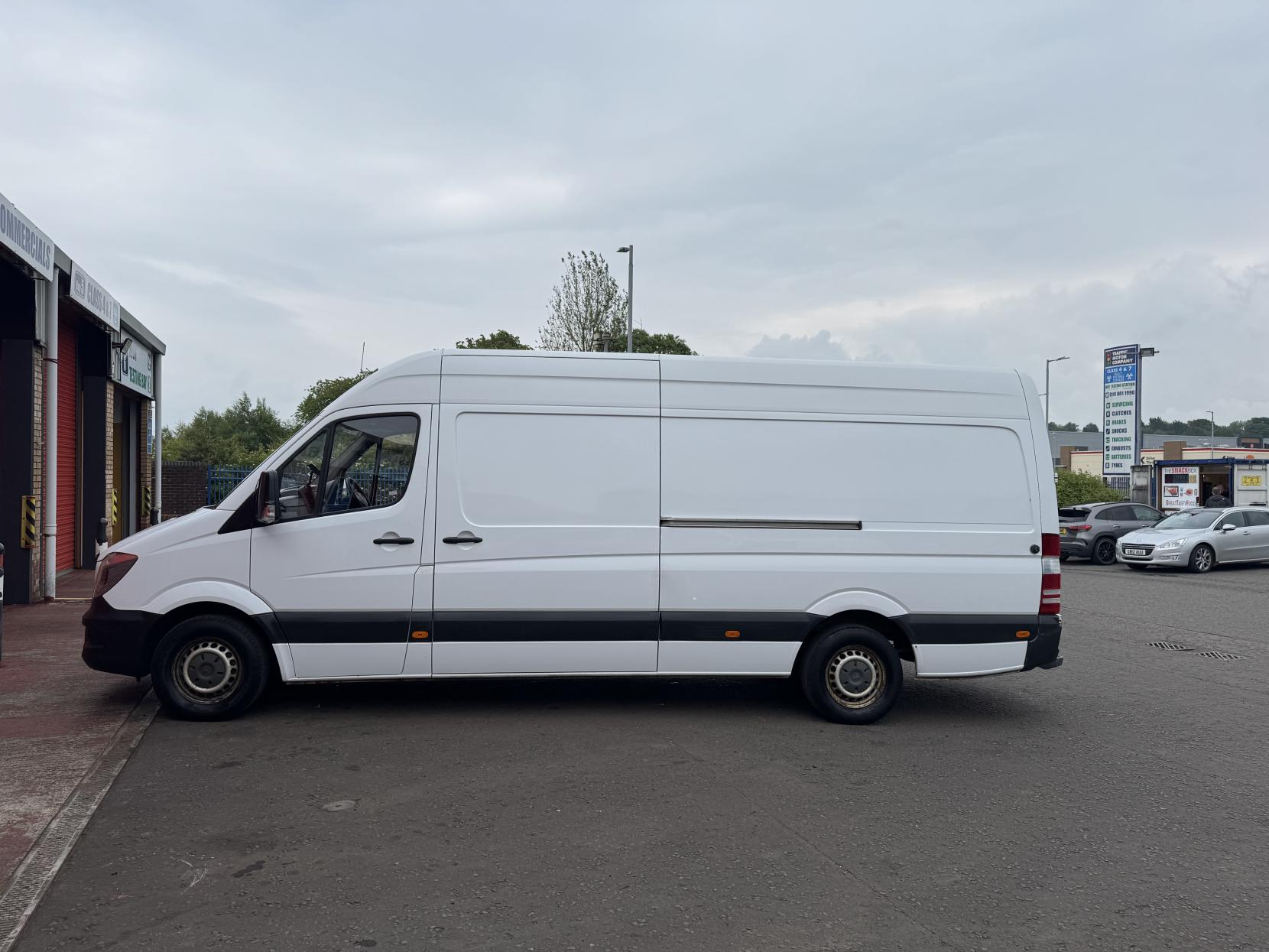 Mercedes-Benz Sprinter 2.1 313 CDi Panel Van 4dr Diesel Manual RWD L3 H3 (129 bhp)