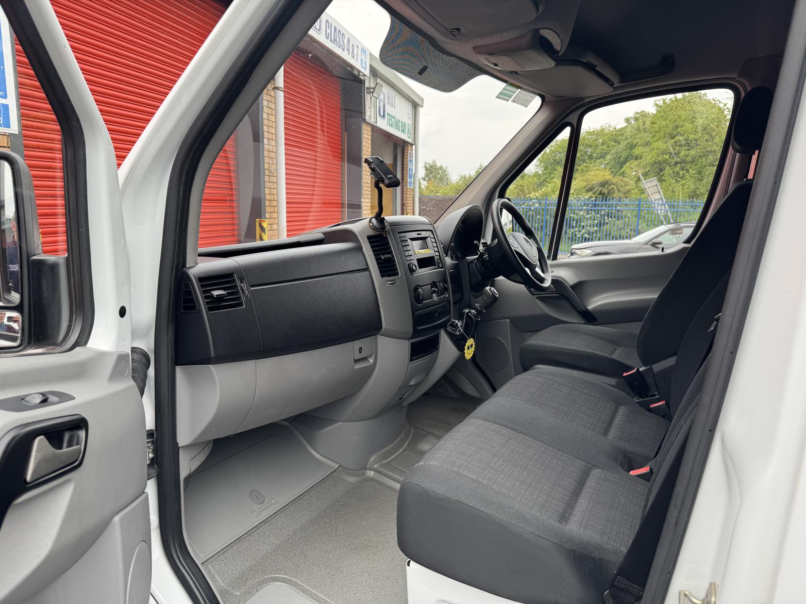Mercedes-Benz Sprinter 2.1 313 CDi Panel Van 4dr Diesel Manual RWD L3 H3 (129 bhp)