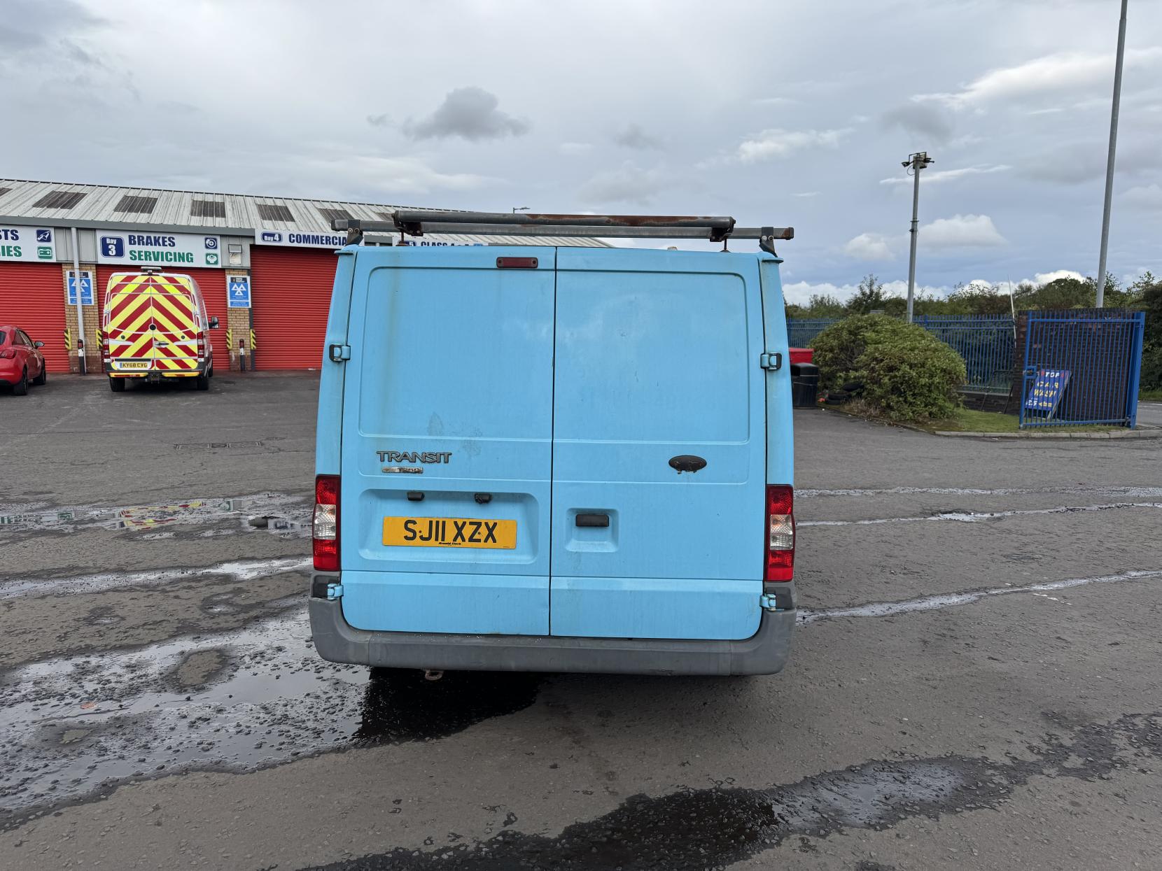 Ford Transit 2.2 TDCi 260 Duratorq Panel Van 5dr Diesel Manual FWD L1 H1 (84 bhp)