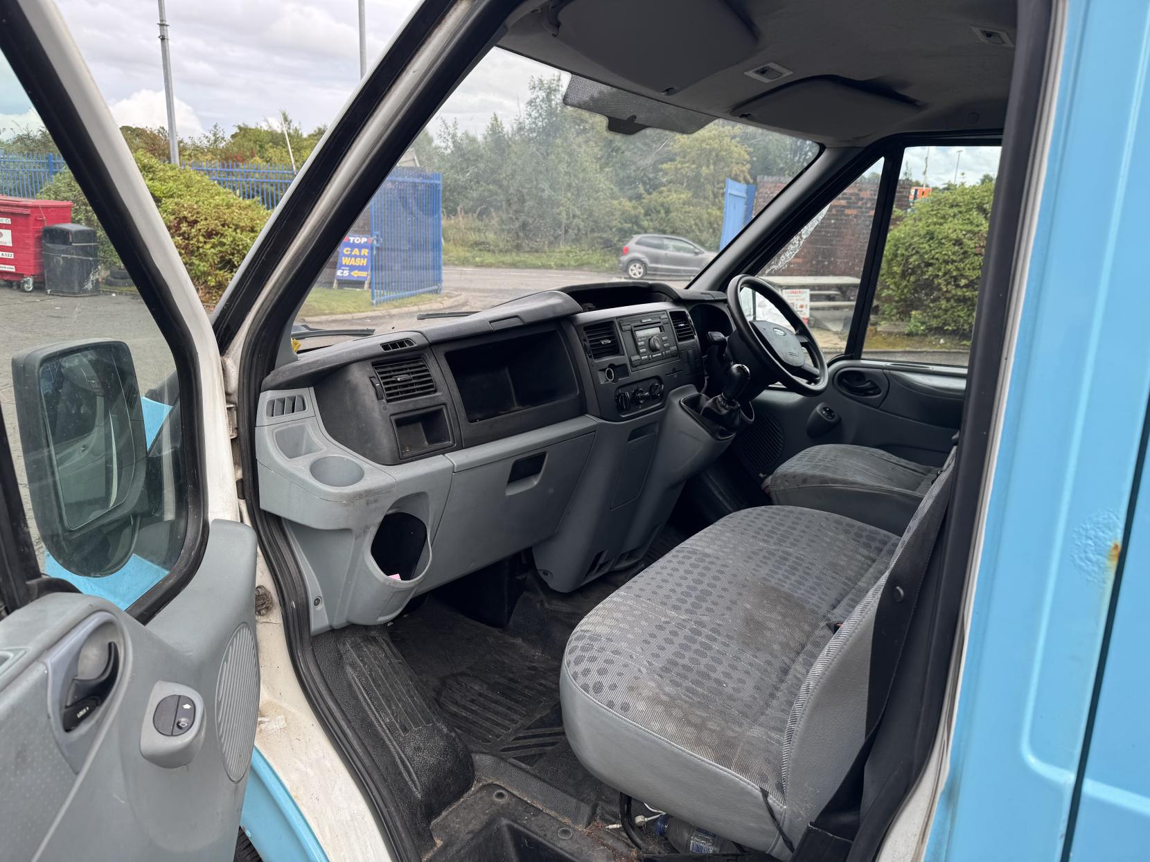 Ford Transit 2.2 TDCi 260 Duratorq Panel Van 5dr Diesel Manual FWD L1 H1 (84 bhp)