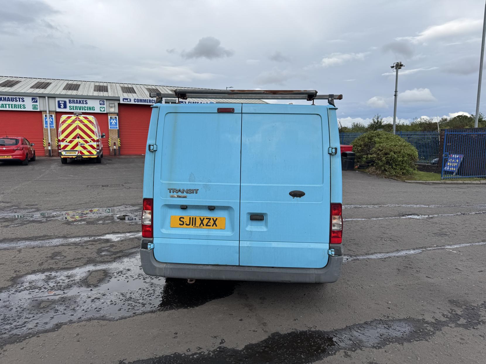 Ford Transit 2.2 TDCi 260 Duratorq Panel Van 5dr Diesel Manual FWD L1 H1 (84 bhp)