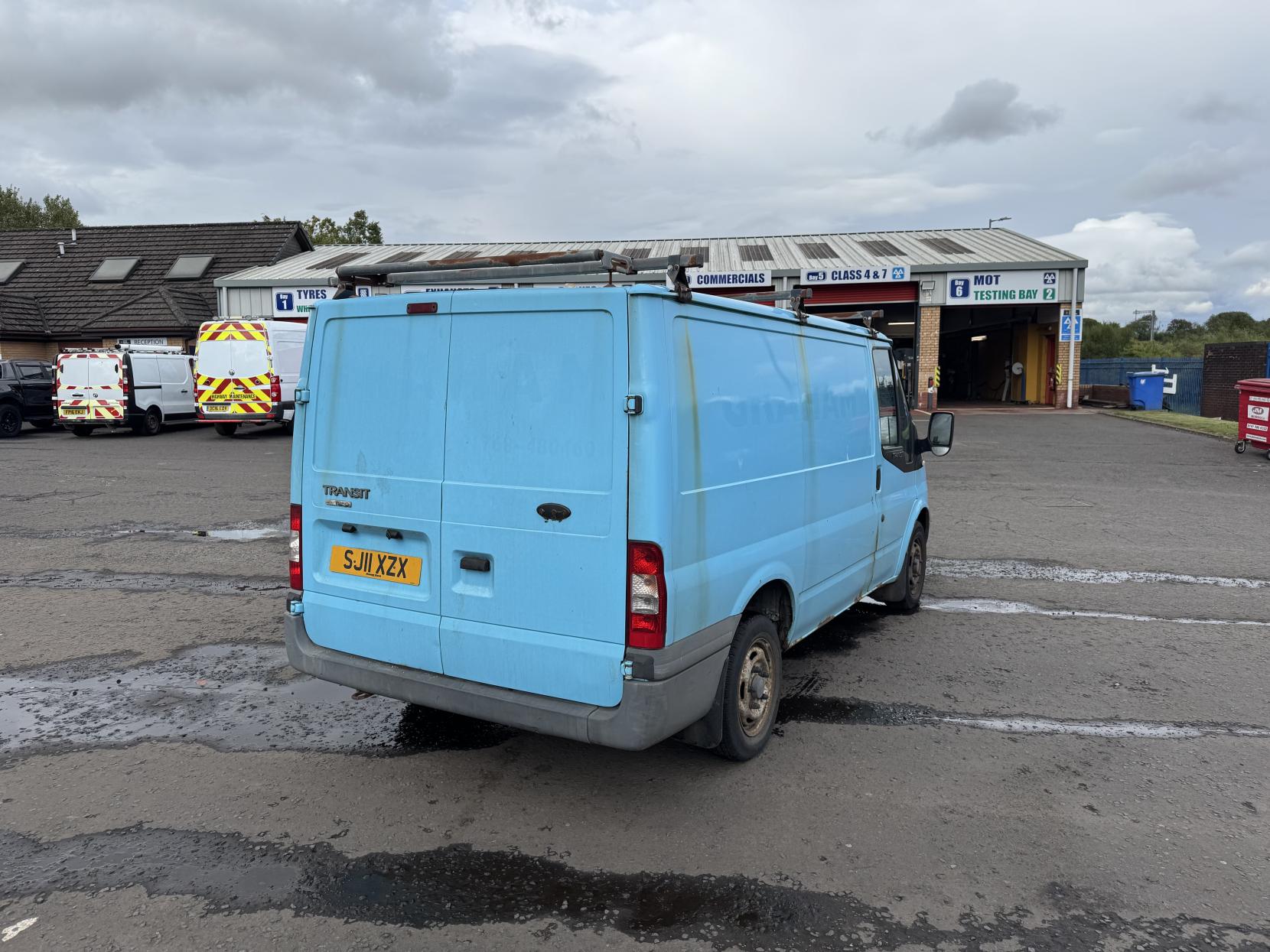 Ford Transit 2.2 TDCi 260 Duratorq Panel Van 5dr Diesel Manual FWD L1 H1 (84 bhp)