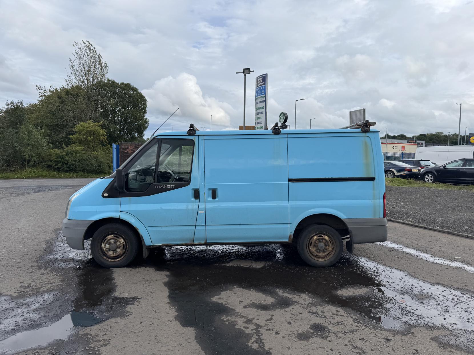 Ford Transit 2.2 TDCi 260 Duratorq Panel Van 5dr Diesel Manual FWD L1 H1 (84 bhp)