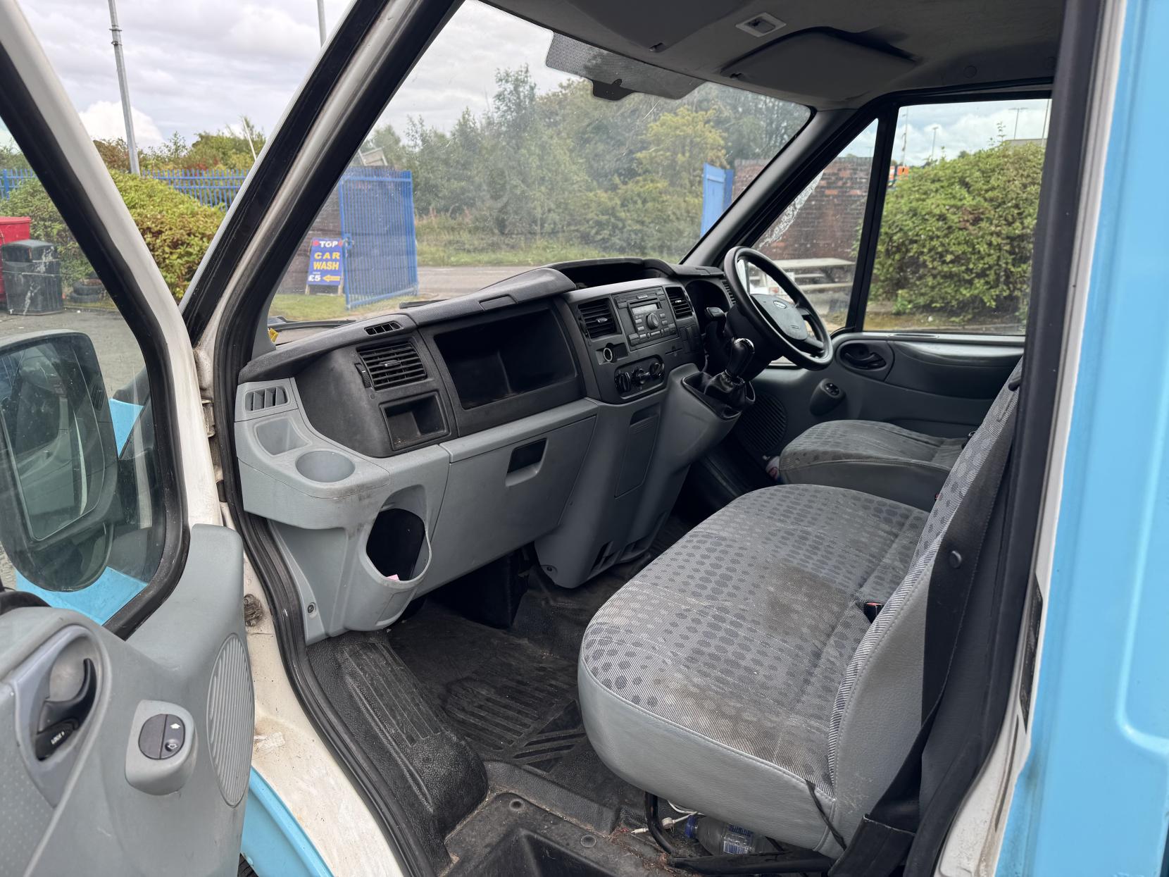 Ford Transit 2.2 TDCi 260 Duratorq Panel Van 5dr Diesel Manual FWD L1 H1 (84 bhp)